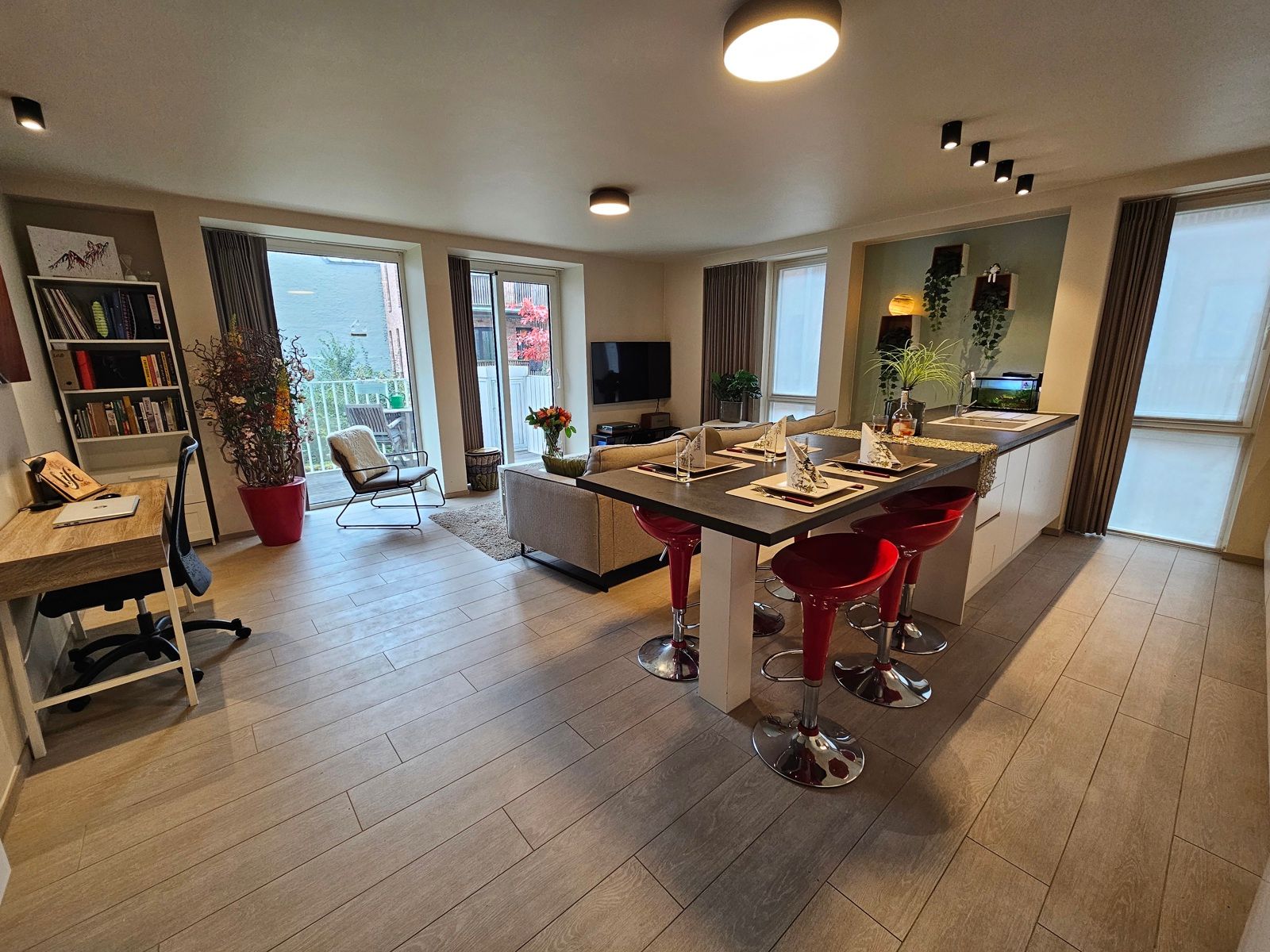Zaaaaaalig appartement met 2 slaapkamers centrum Kortrijk ! foto 2