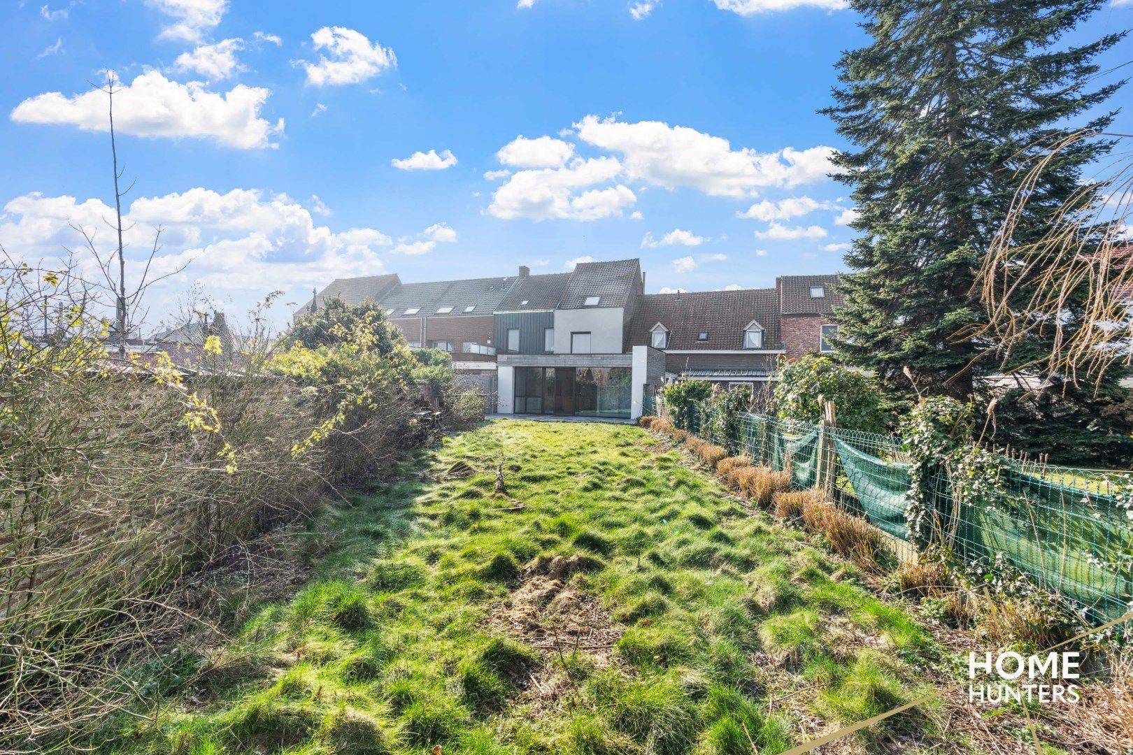 Verassend ruime woning met 3 slaapkamers en een ruime tuin foto 2
