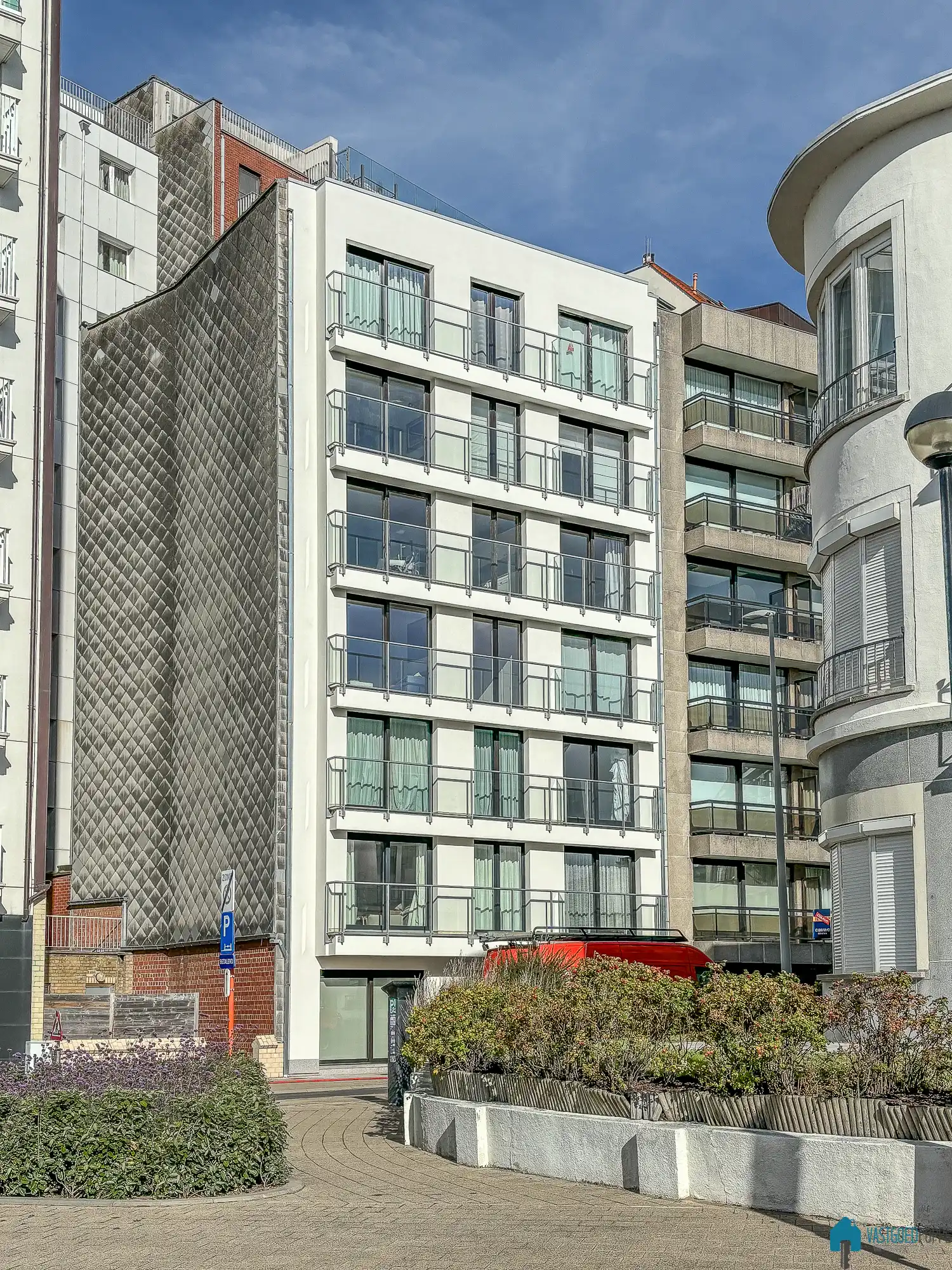 Lichtrijke gerenoveerde 1-slaapkamerappartement - uitstekend gelegen foto {{pictureIndex}}