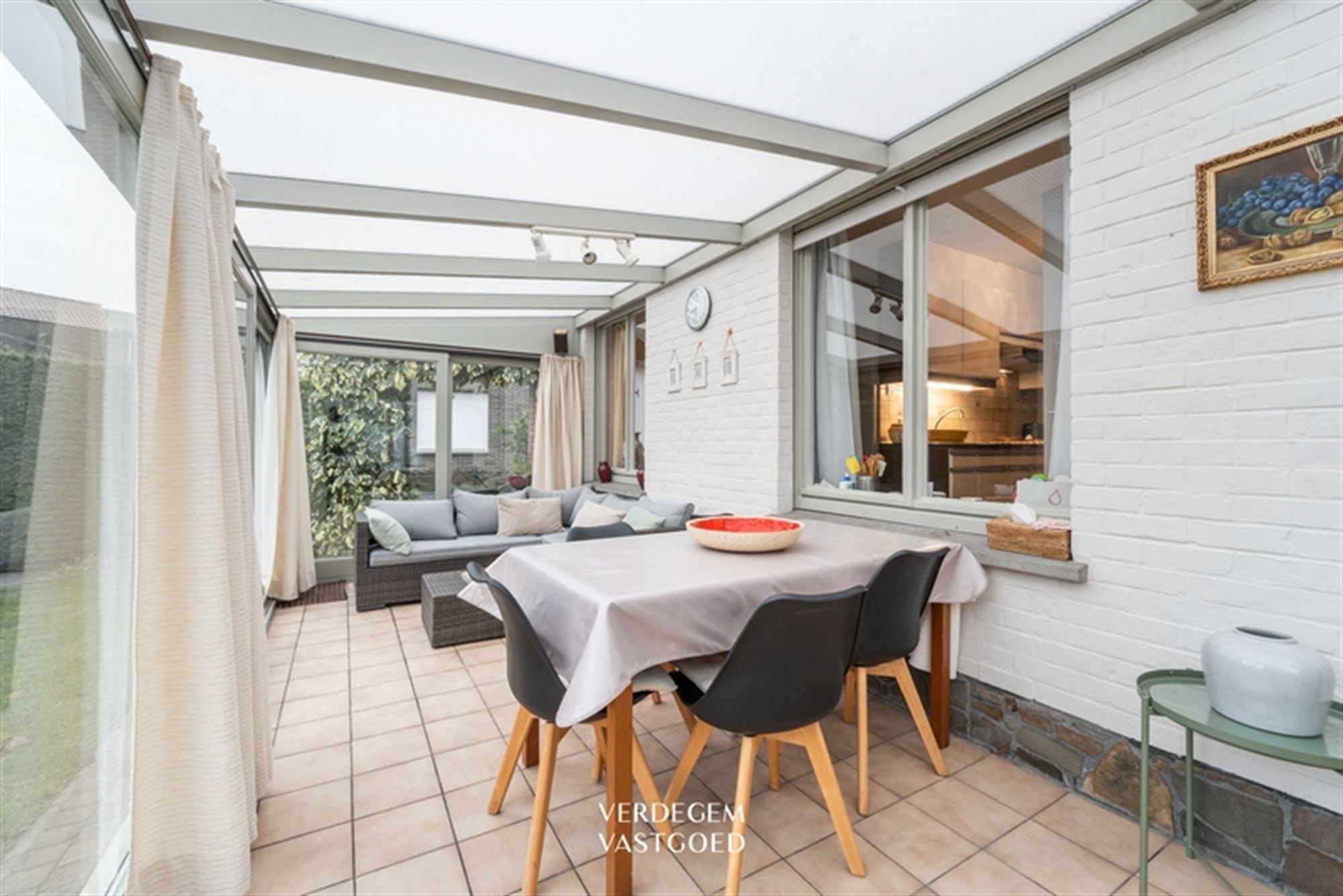 Karaktervolle woning met 3 slaapkamers, inpandige garage en tuin foto 9