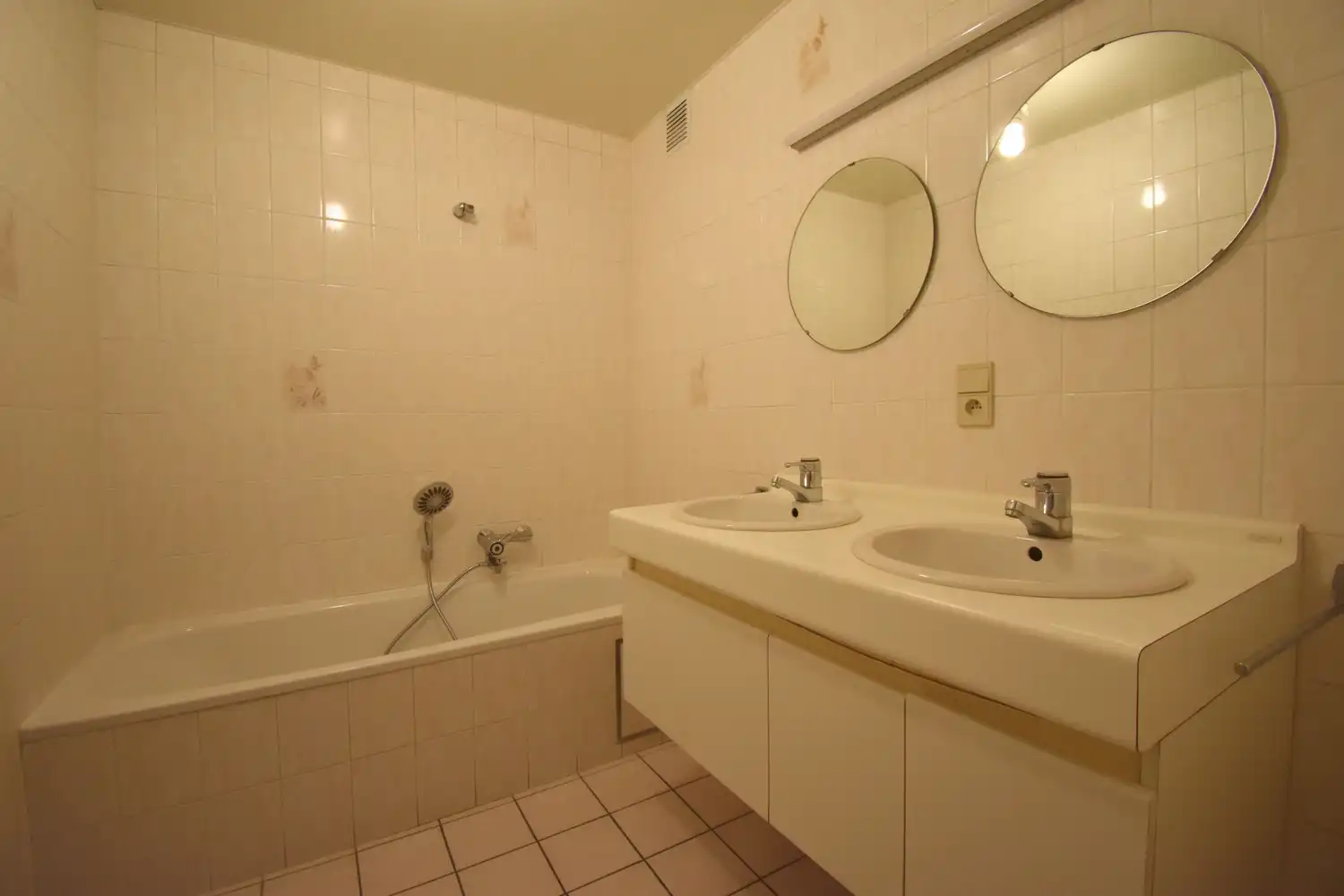 Appartement te huur in centrum Sint-Genesius-Rode foto 7