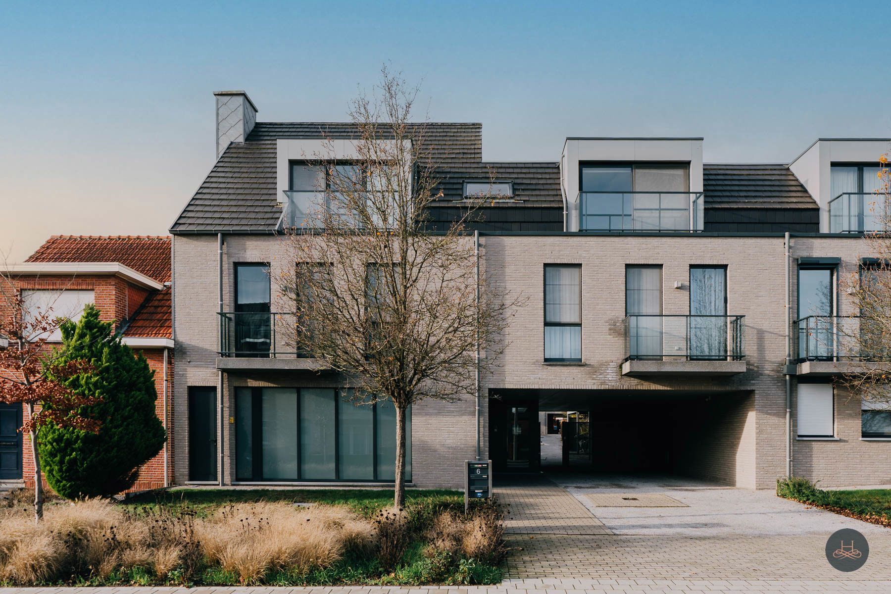 Prachtige penthouse met garage op toplocatie in Putte foto {{pictureIndex}}