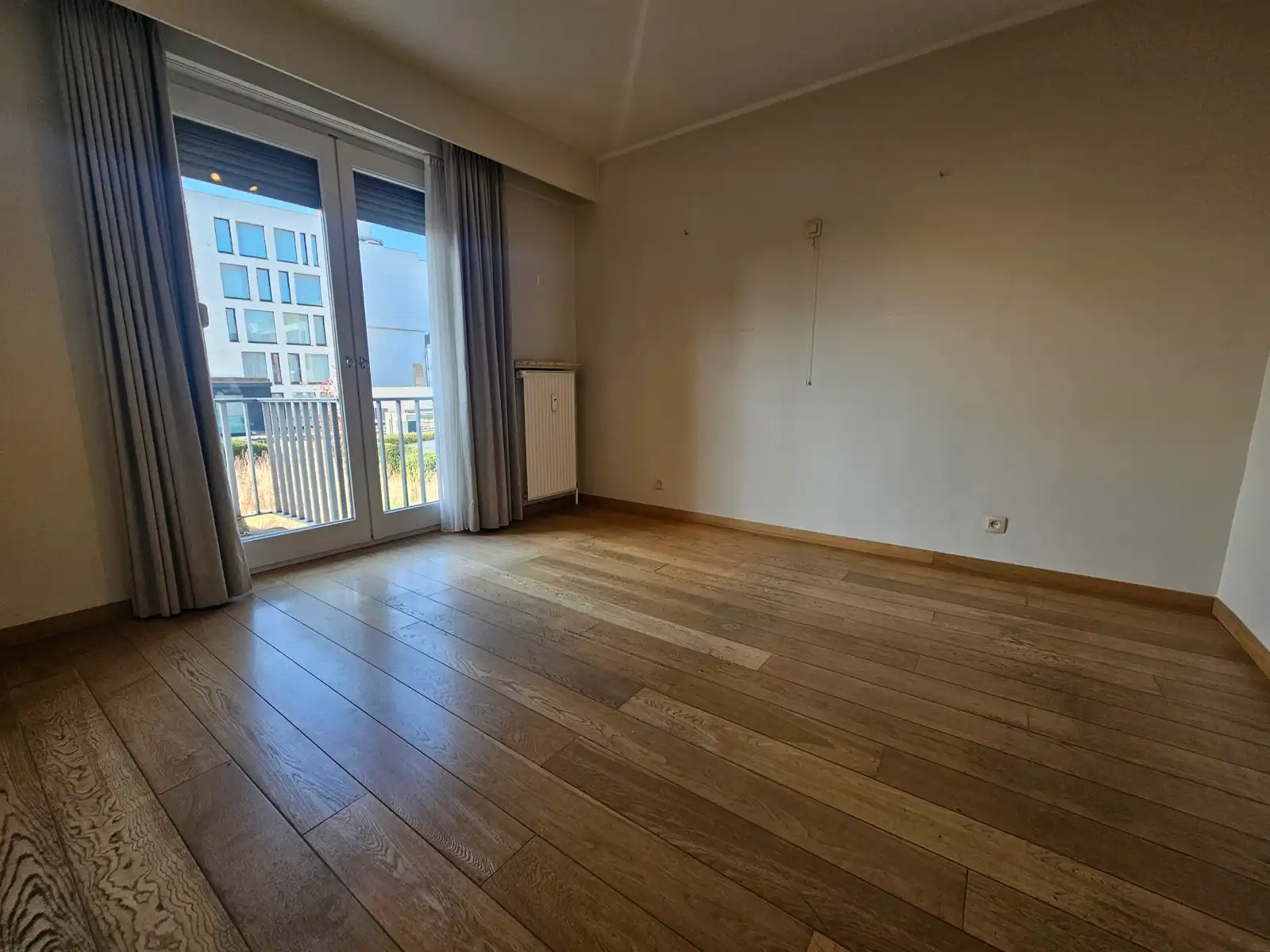Instapklaar appartement met grote garage !! foto 8
