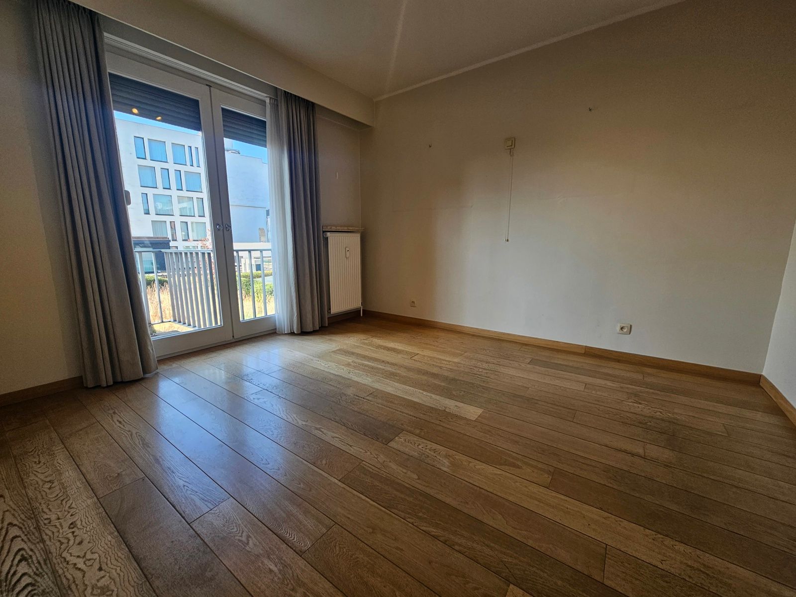 Instapklaar appartement met grote garage !! foto 8