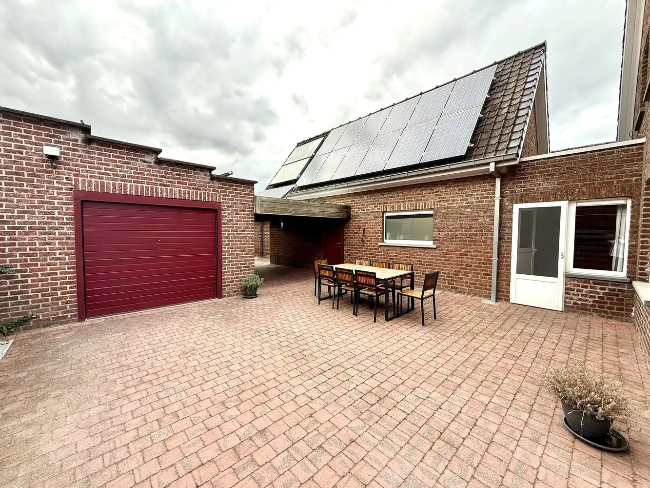 Ruime woning met mooie tuin in centrum Zingem! foto 14