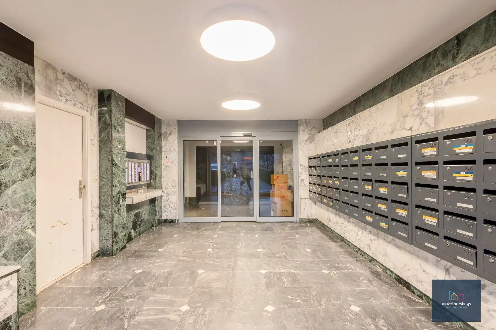  Mooi 3 slaapkamerappartement met parkeerplaats nabij Gent -Sint-Pieters foto 2