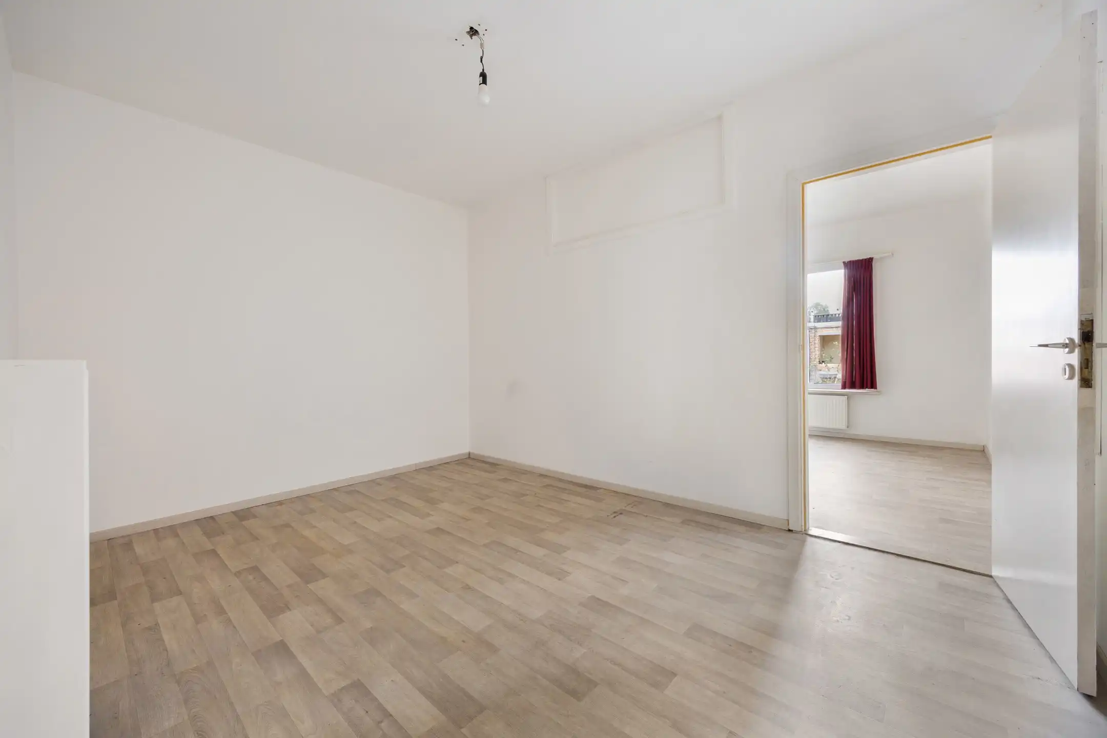 appartement met 2 slaapkamers en overdekt terras op centrale ligging in Deurne Zuid foto 9