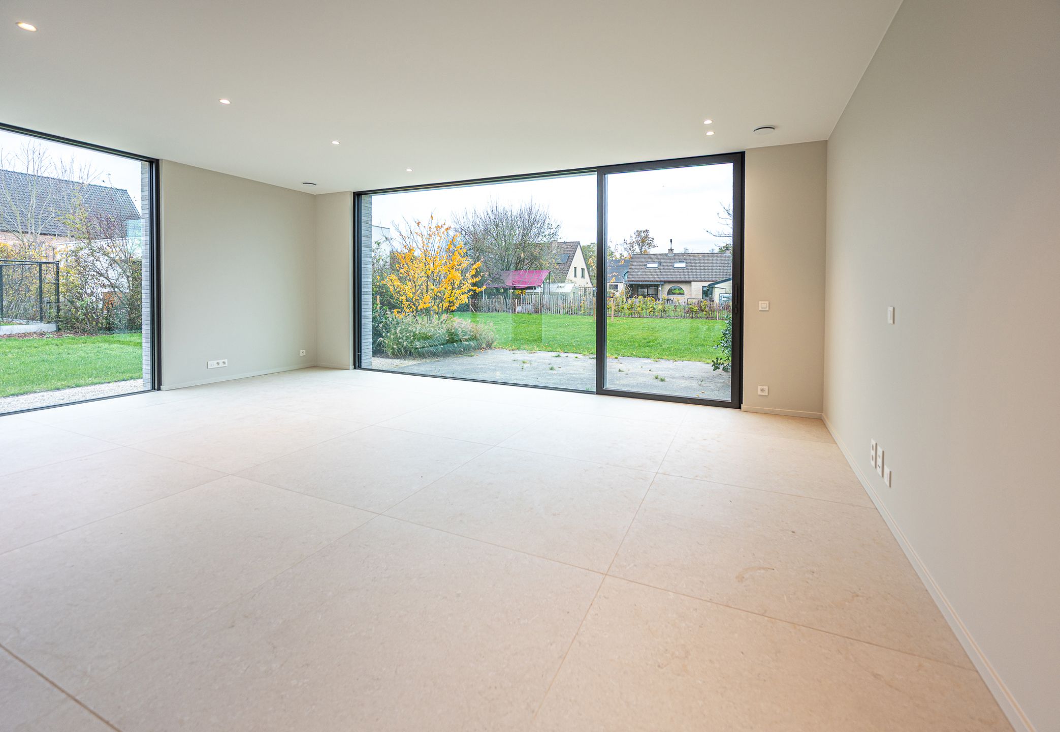 Moderne, energiezuinige nieuwbouwwoning foto 8