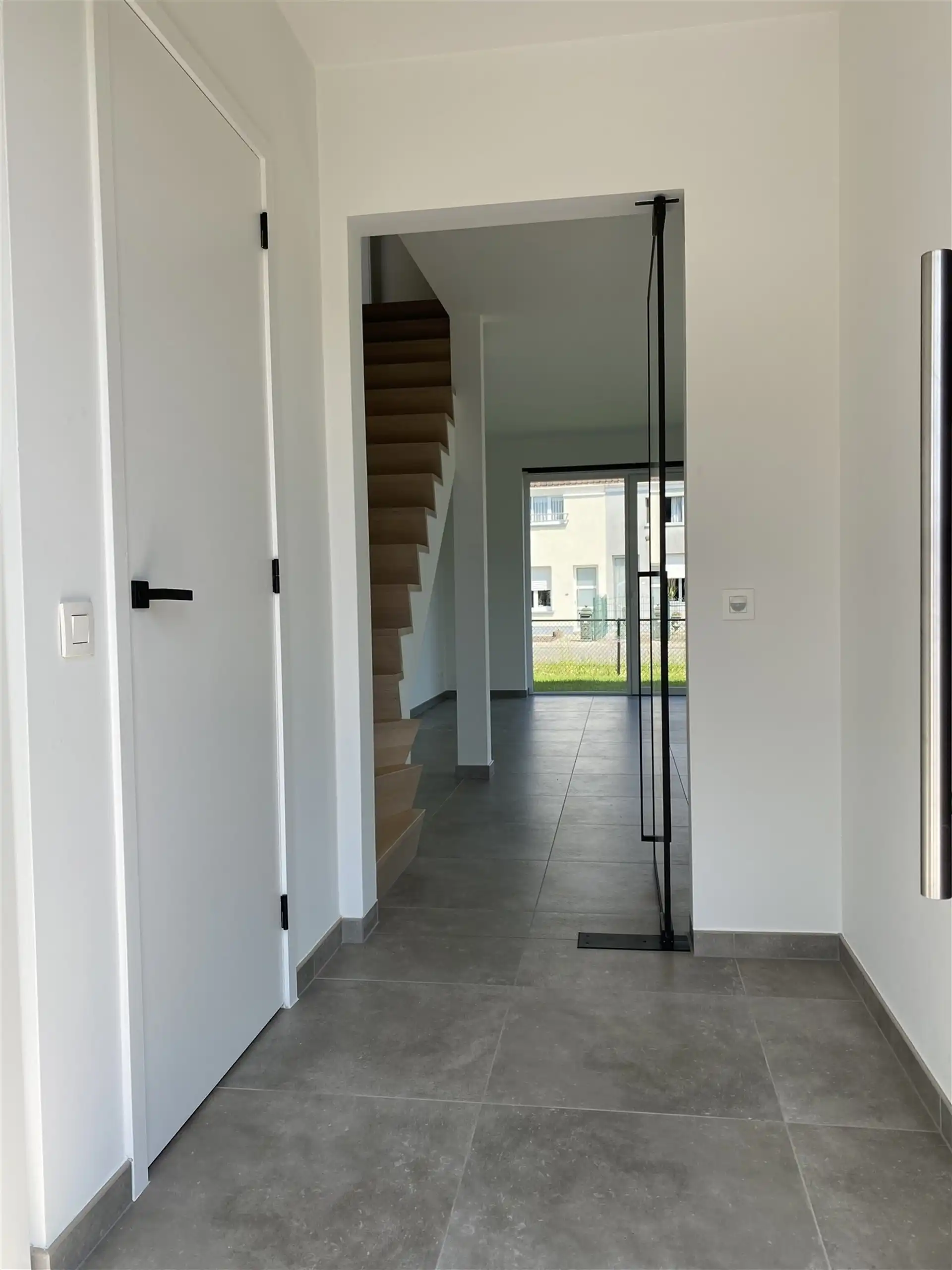 Energiezuinige nieuwbouw woning met 3 slaapkamers en tuin. foto 2