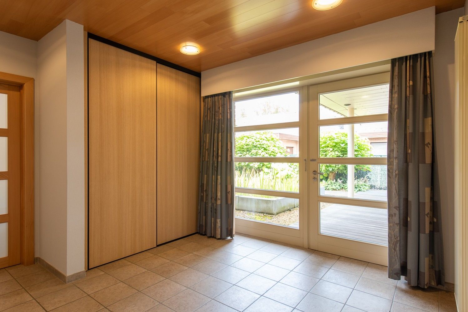Bedrijfsgebouw met energiezuinige gelijkvloerse woning! foto 13