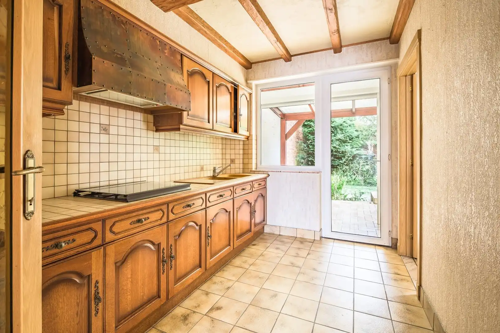 🏡 Charmante te renoveren woning met tuin in het historisch centrum van Merksem foto 9