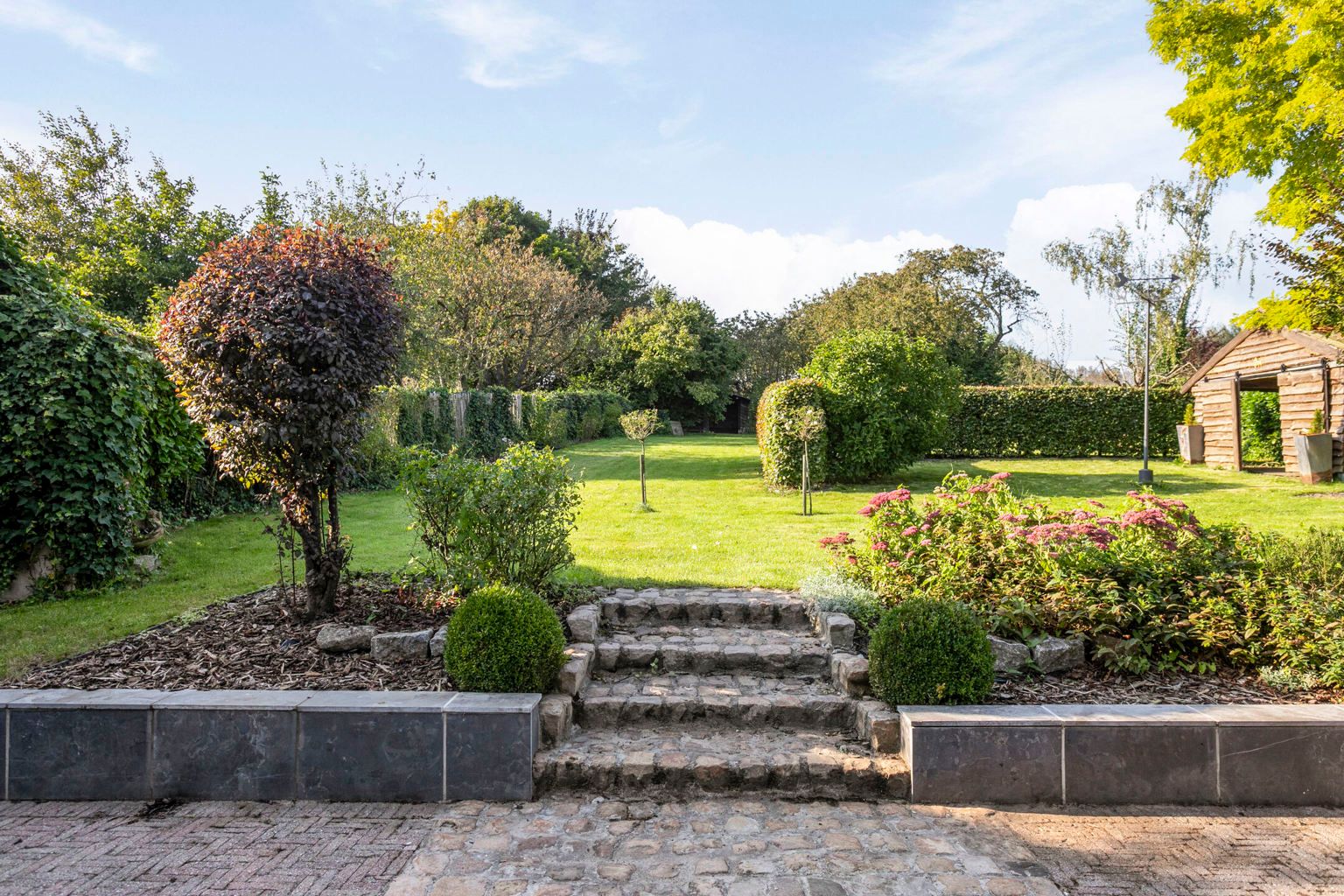 GERENOVEERDE HOEVE OP EEN ZEER RUSTIGE LOCATIE foto 24