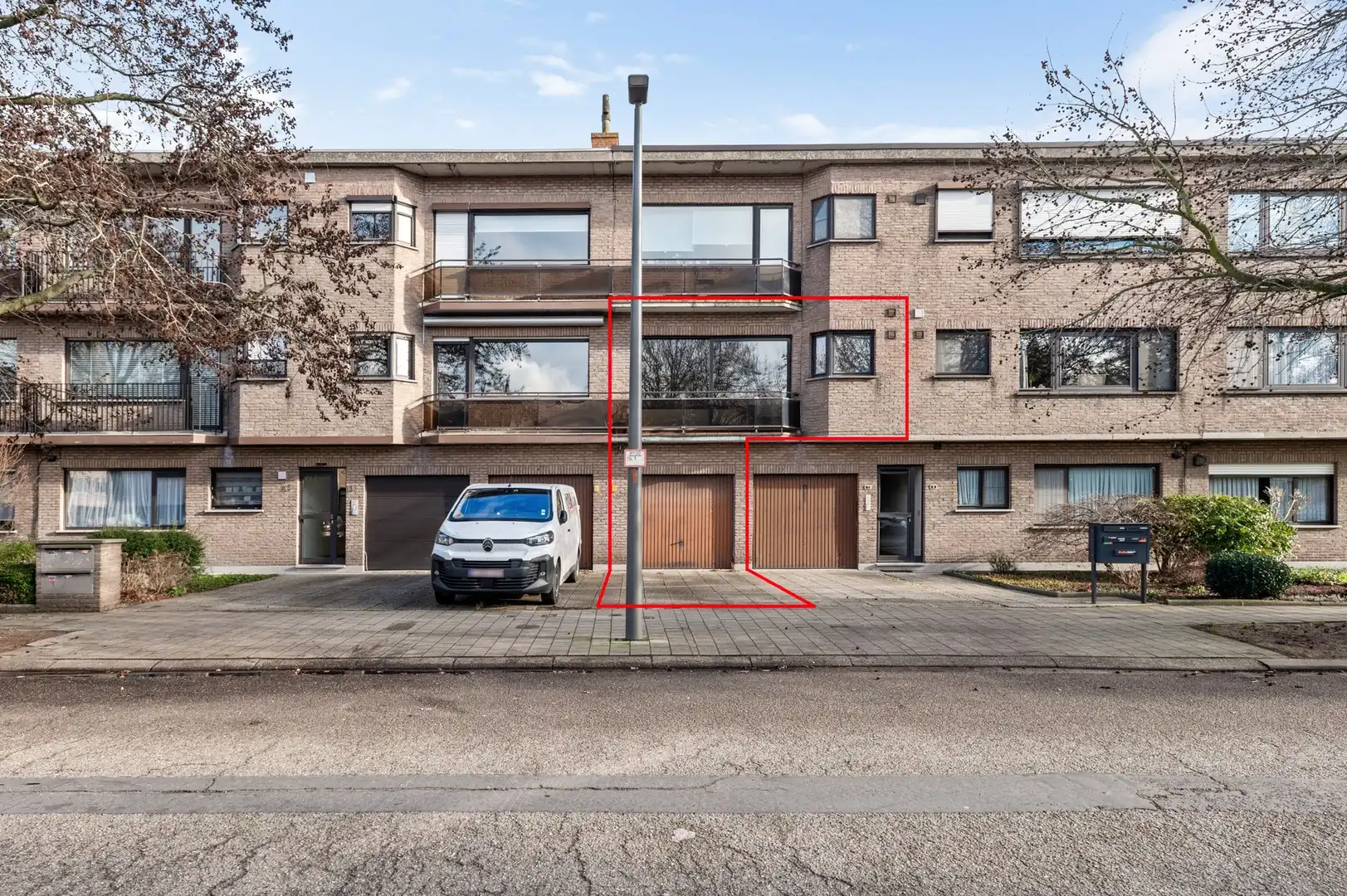 Lichtrijk, ruim appartement vlak bij centrum van Ekeren foto 12