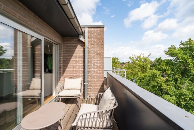 --- NIEUW --- Lichtrijk dakappartement (1 slpk) met ruim terras met zicht op de Coupure foto 3