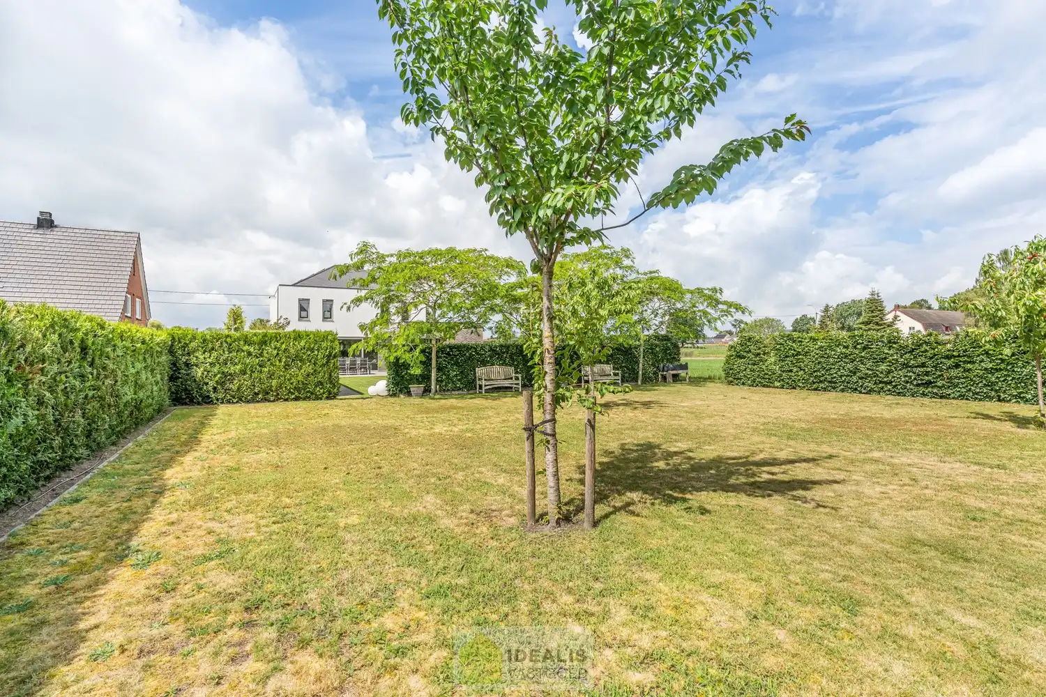 IDEALIS VASTGOED – ROYALE, INSTAPKLARE EN PERFECT ONDERHOUDEN GEZINSWONING DEWELKE OP EEN ELEGANTE MANIER WERD AANGEPAST AAN MINDERVALIDEN OP EEN RUIM EN RUSTIG PERCEEL VAN 11A 55CA foto 32