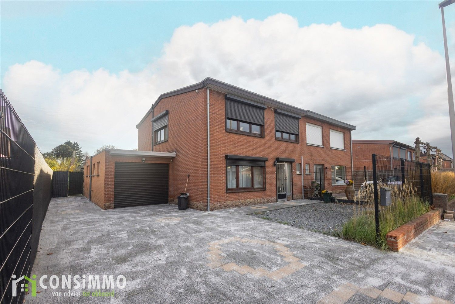 Ruime halfopen woning met 4 slaapkamers in Houthalen-Oost foto 3