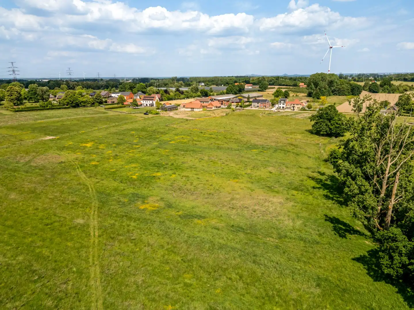UNIEKE VIERKANTSHOEVE met paardenstallen op 7,34 hectare met vergunning voor zwembad en poolhouse foto 35