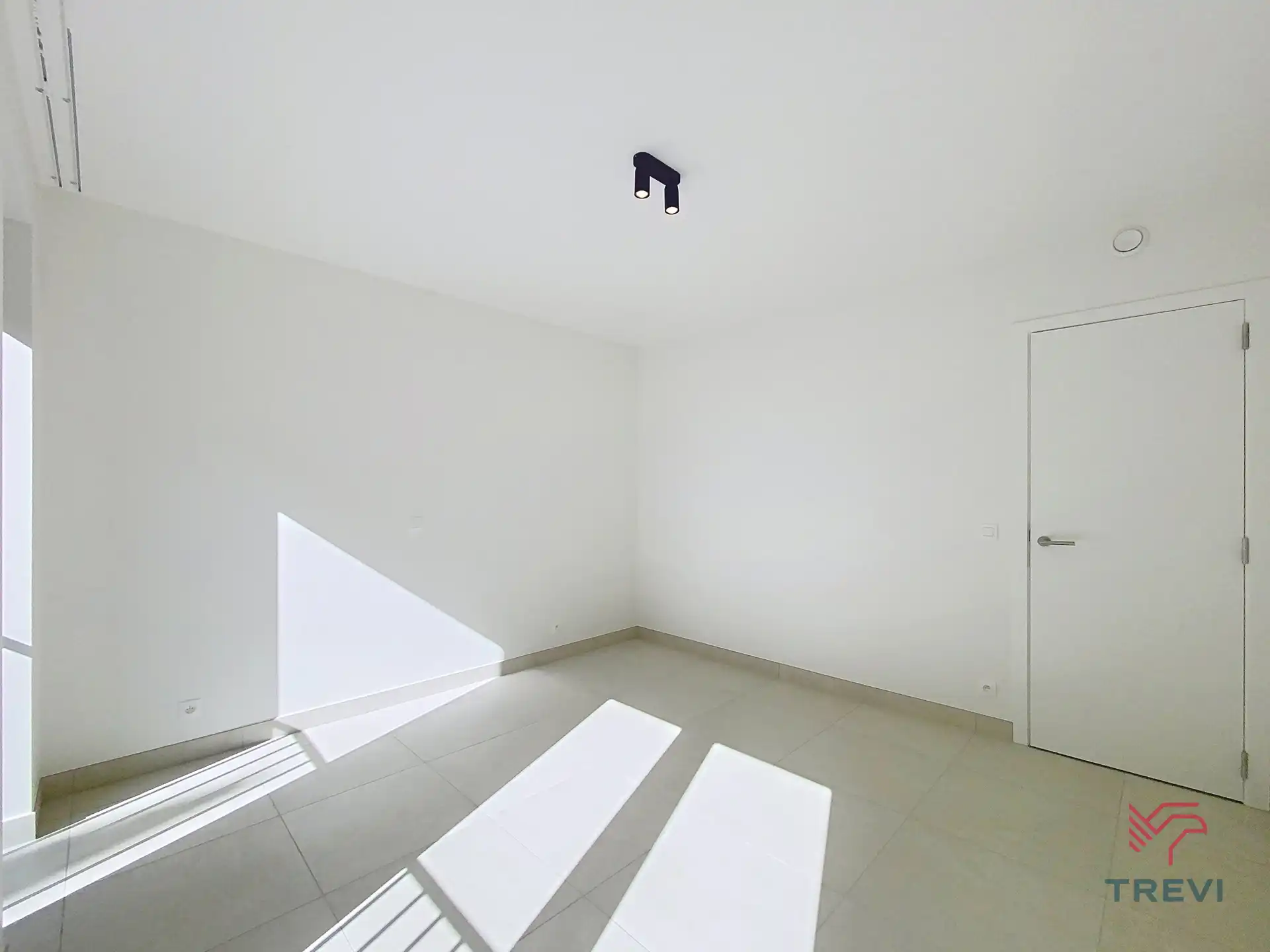 Nieuw appartement met 1 slaapkamer en terras  foto 8