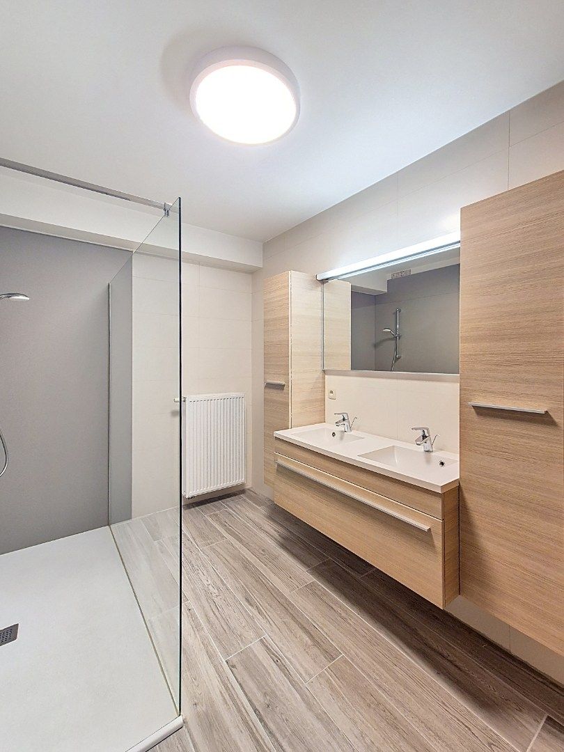 Gelijkvloersappartement met 2 slaapkamers en 2 autostandplaatsen foto 10