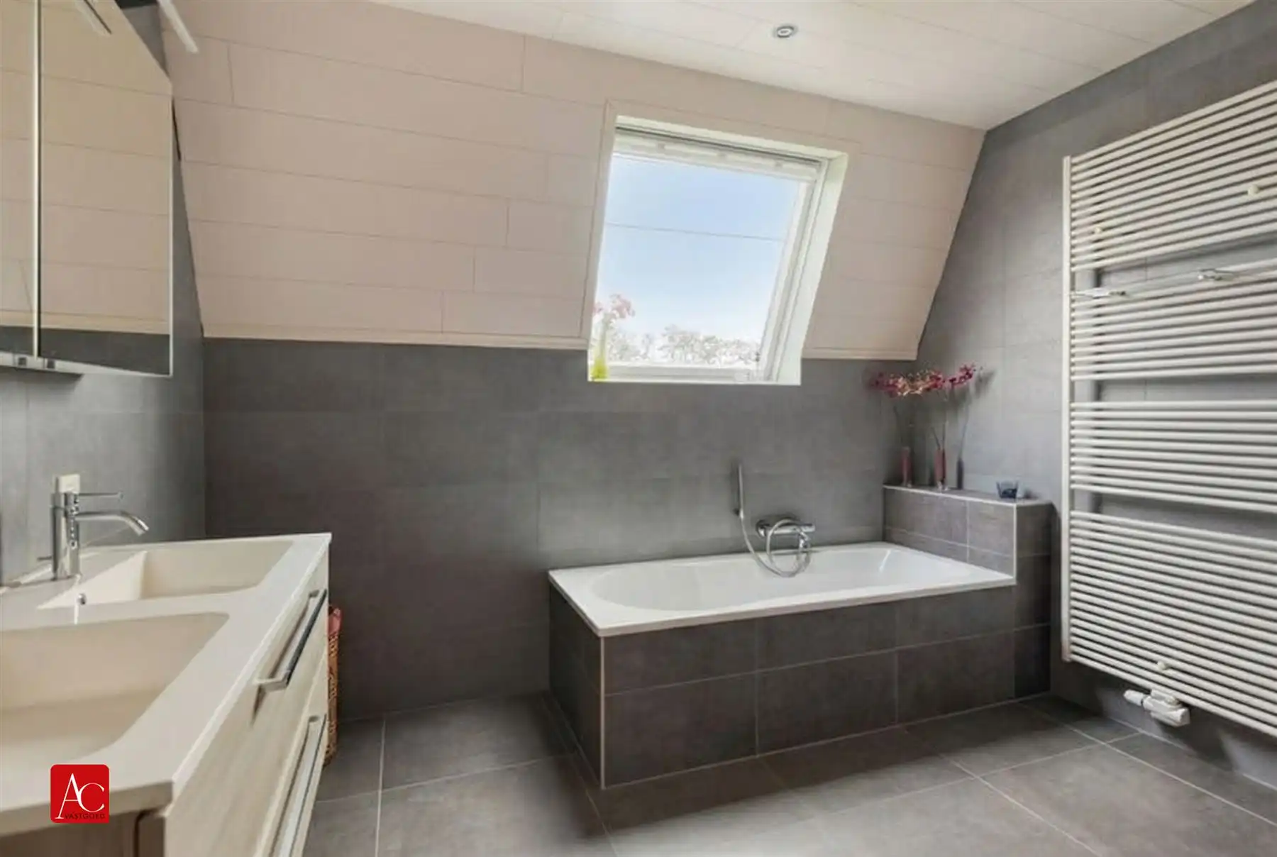 Halfopen bebouwing met prachtig uitzicht foto 17