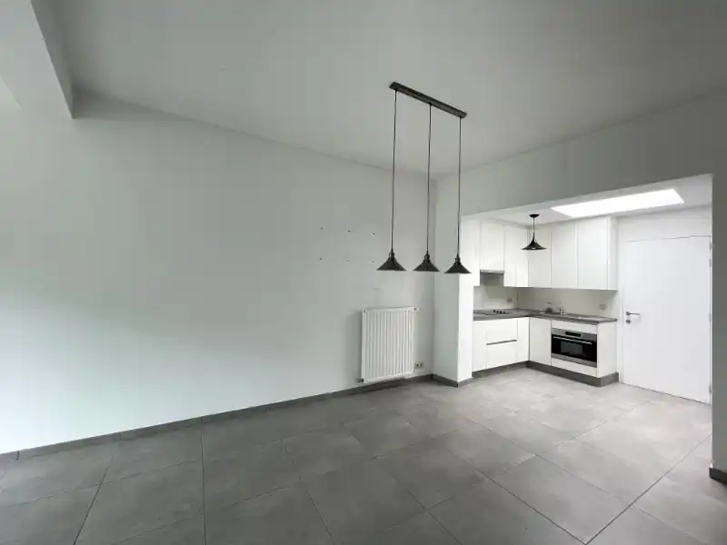 Gezellige instapklare woning aan een groen pleintje foto 4