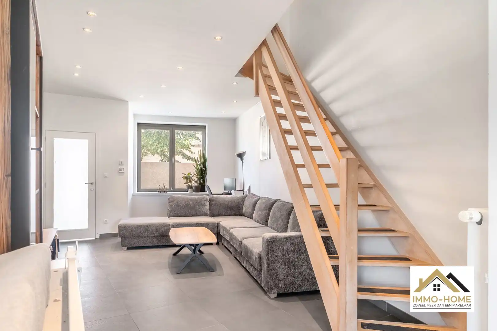 Perfect instapklare woning te Oostakker! foto 3