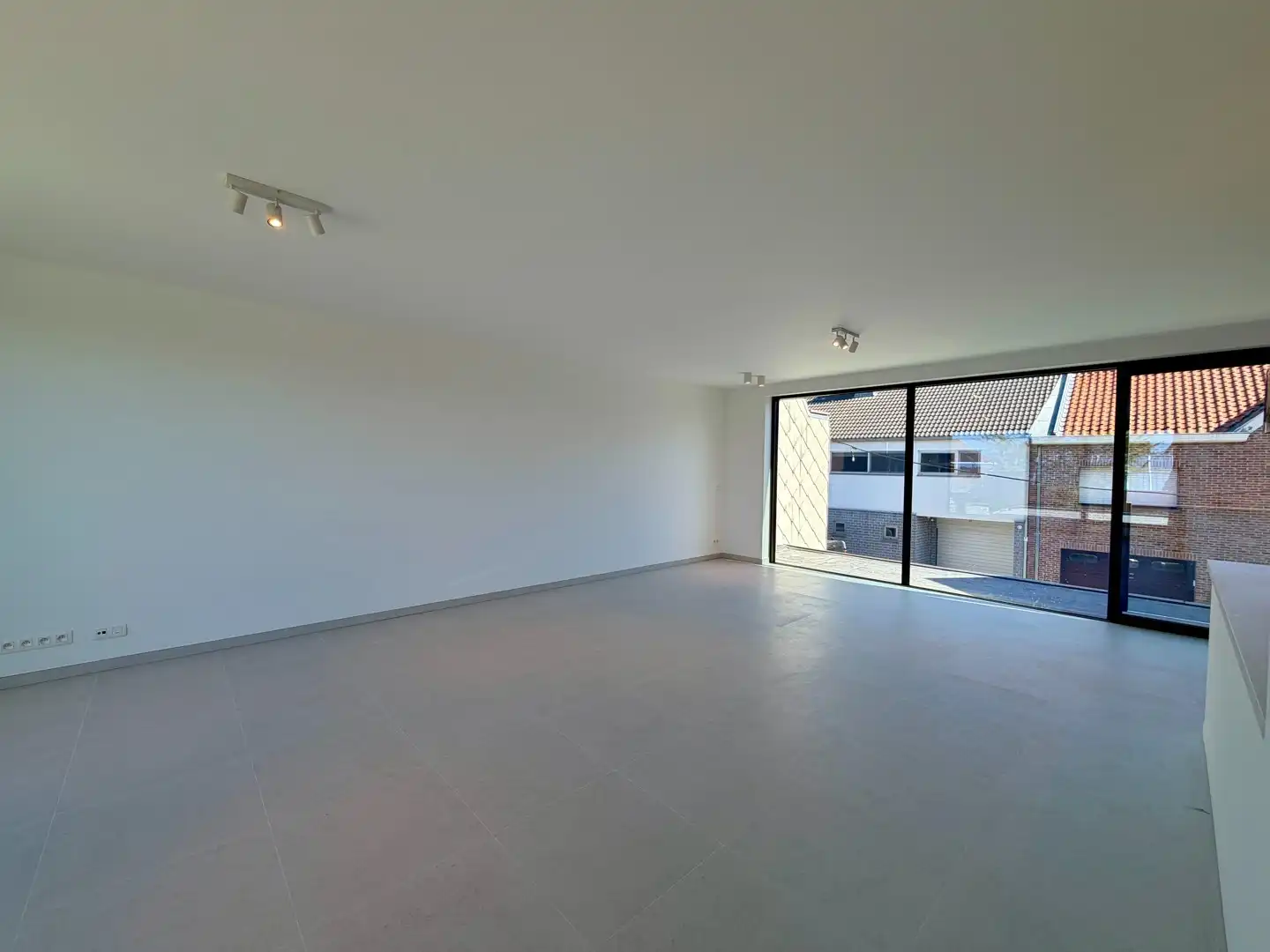 Instapklaar nieuwbouwappartement met 3 kamers & terras te Tielt! foto 3