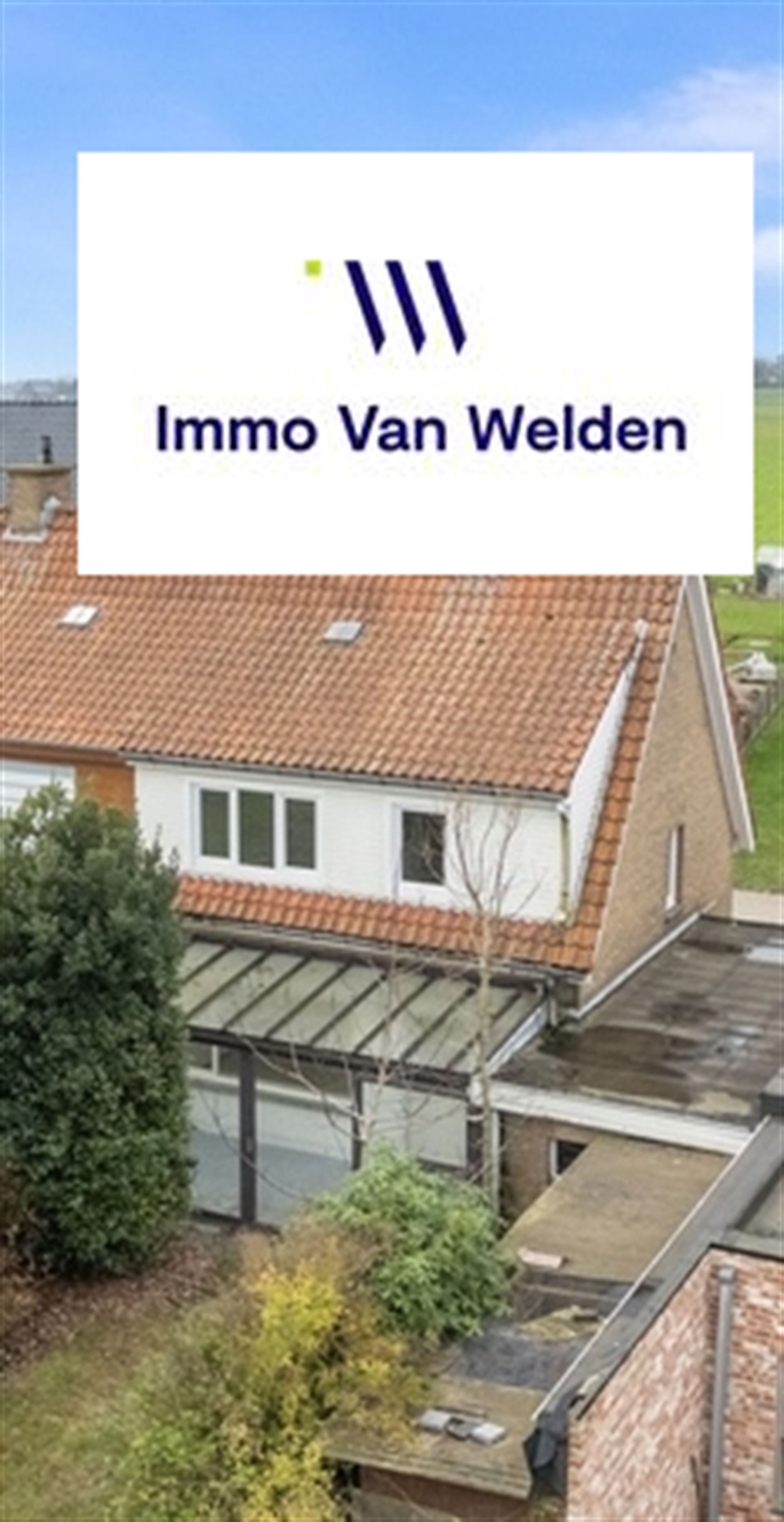 Te renoveren halfopen woning met garage en tuin in landelijke omgeving te Wortegem-Petegem. foto 2