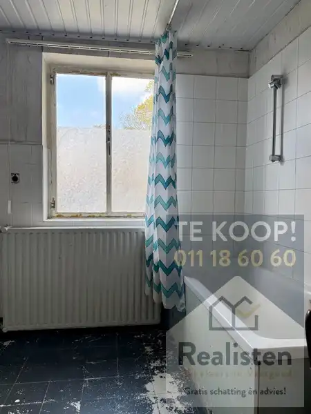 Kantoren op zichtlocatie + ruime parking foto 21