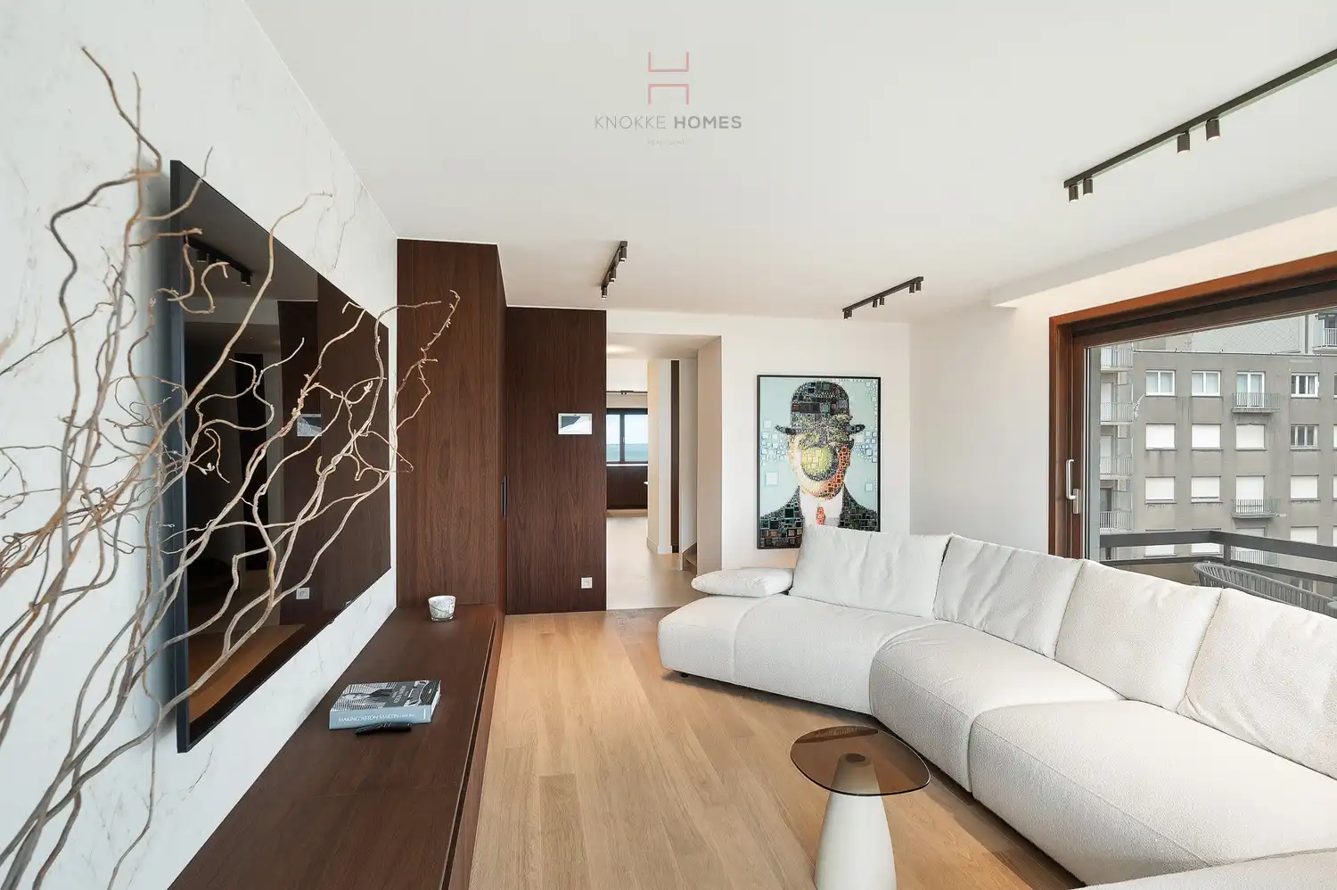 Prachtig gerenoveerd duplexappartement, gelegen op de hoek van een stijlvolle villaresidentie in de Jozef Nellenslaan. foto 7