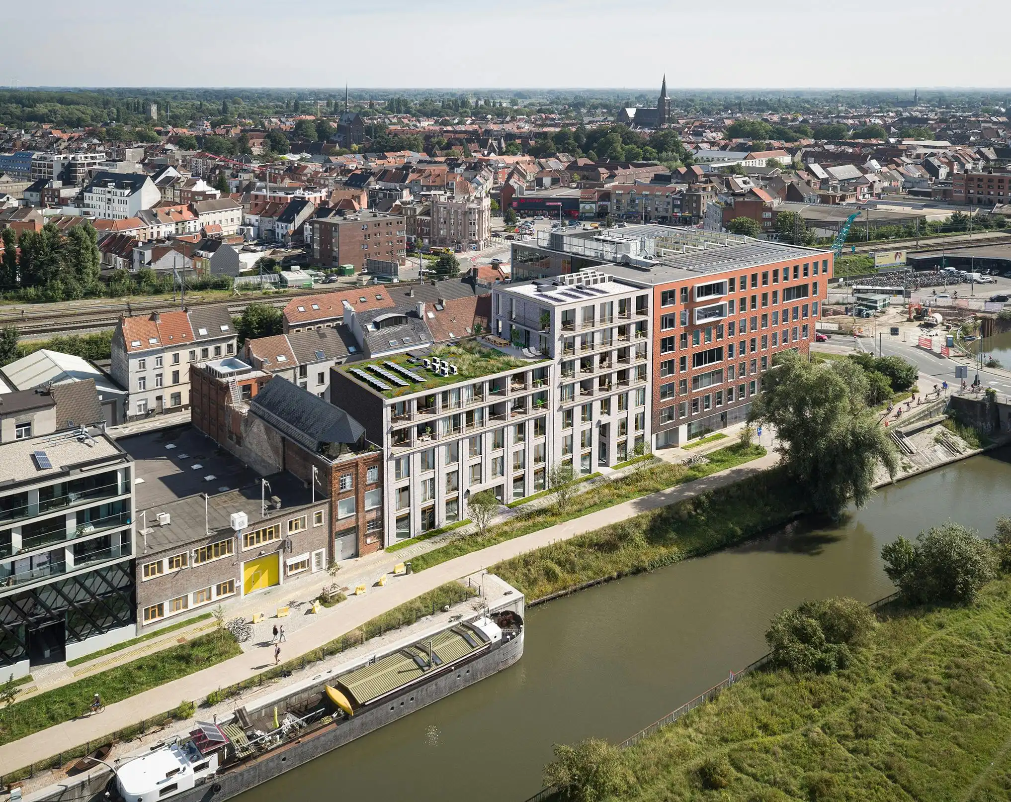 Stijlvol wonen met waterzicht aan de Oude Dokken foto 3
