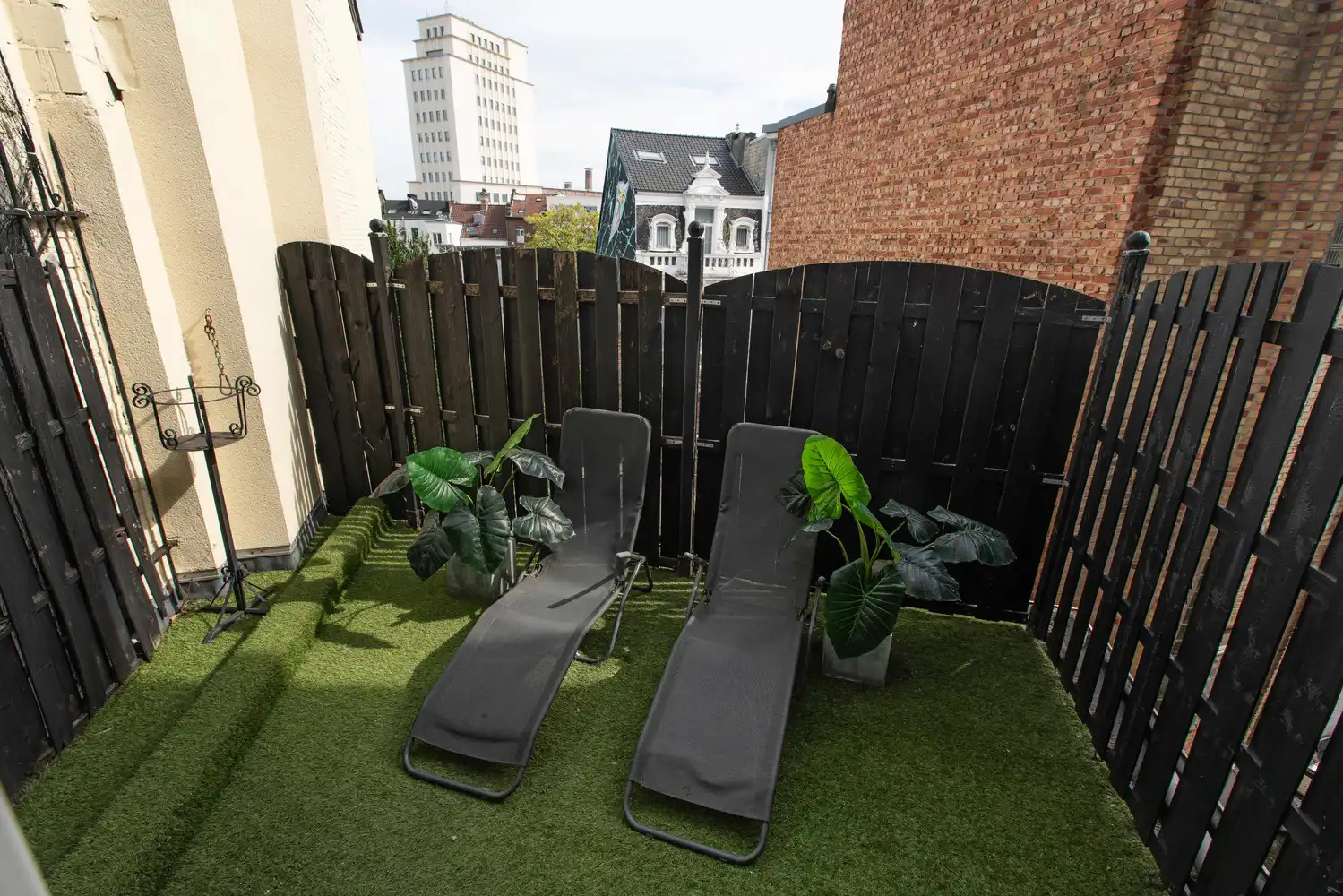 Ruime en luxueuze neoclassicistische herenwoning incl. dubbele garage en veelzijdige mogelijkheden op toplocatie te Antwerpen-Zuid foto 28