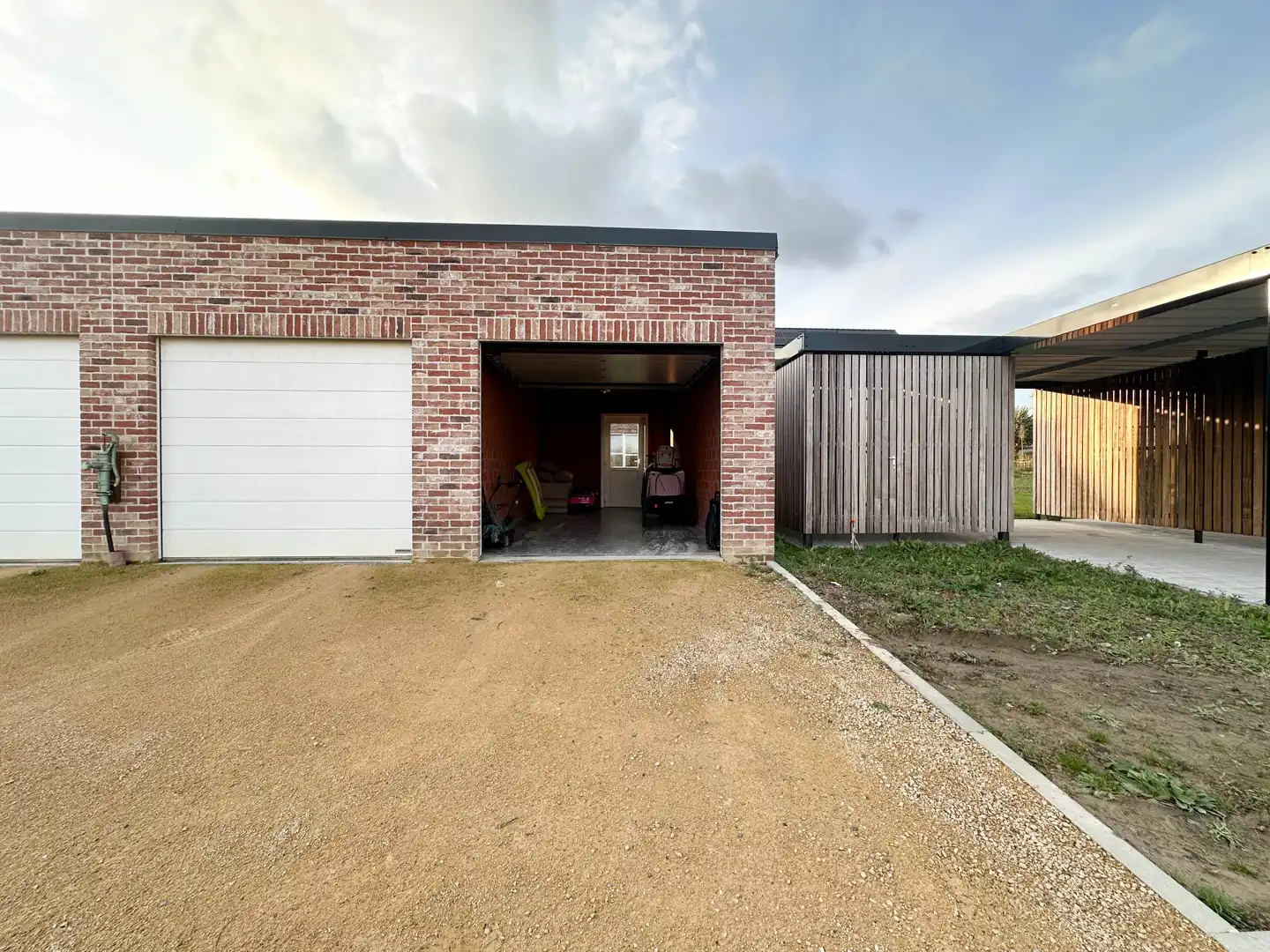 Instapklare woning met 3 slaapkamers, omheinde tuin & garage te Aalbeke! foto 13