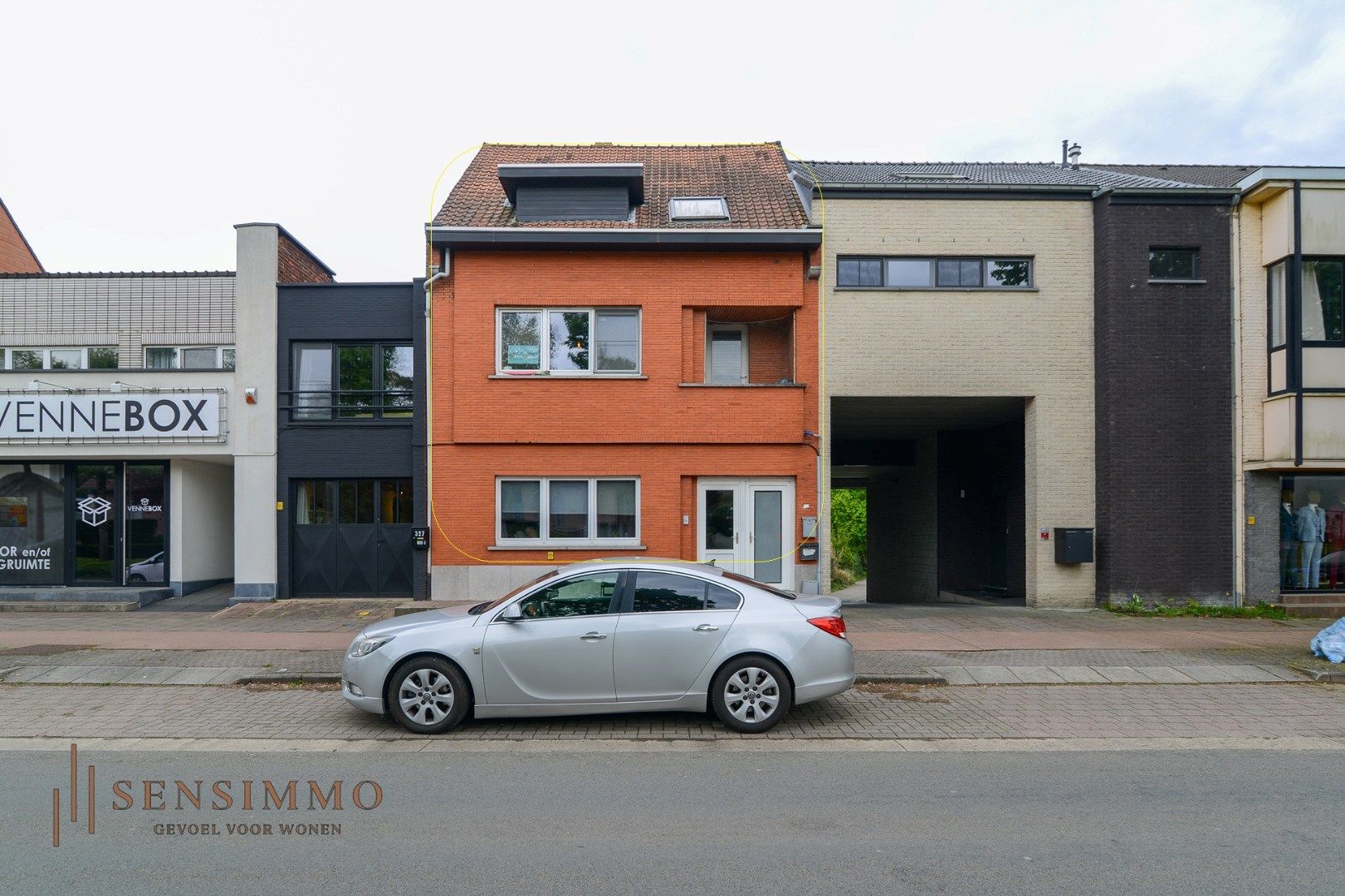 Gelijkvloers 1 slpkmr appartement met terras/tuin en parking foto {{pictureIndex}}