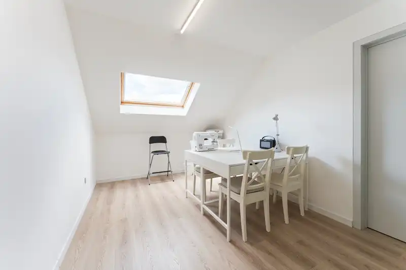 Roeselare - Instapklare gezinswoning met prachtige tuin foto 11