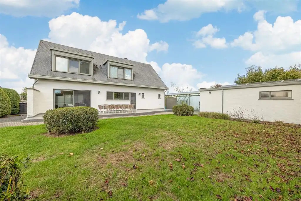 Instapklare villa met 4 à 5 slpk, tuin en EPC B  foto 4