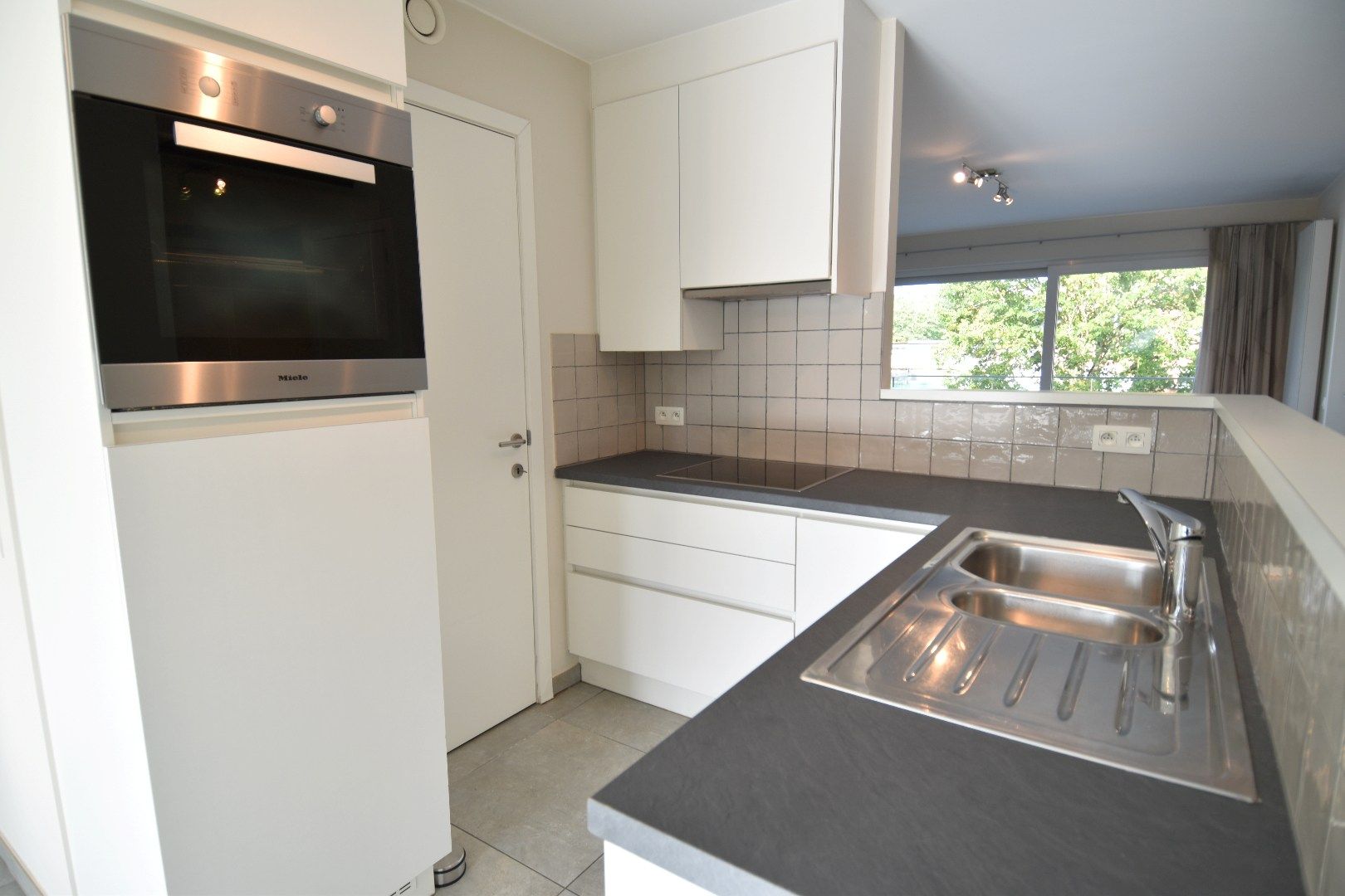 Instapklaar appartement met 2 slaapkamers op de 1e verdieping in Gullegem foto 7