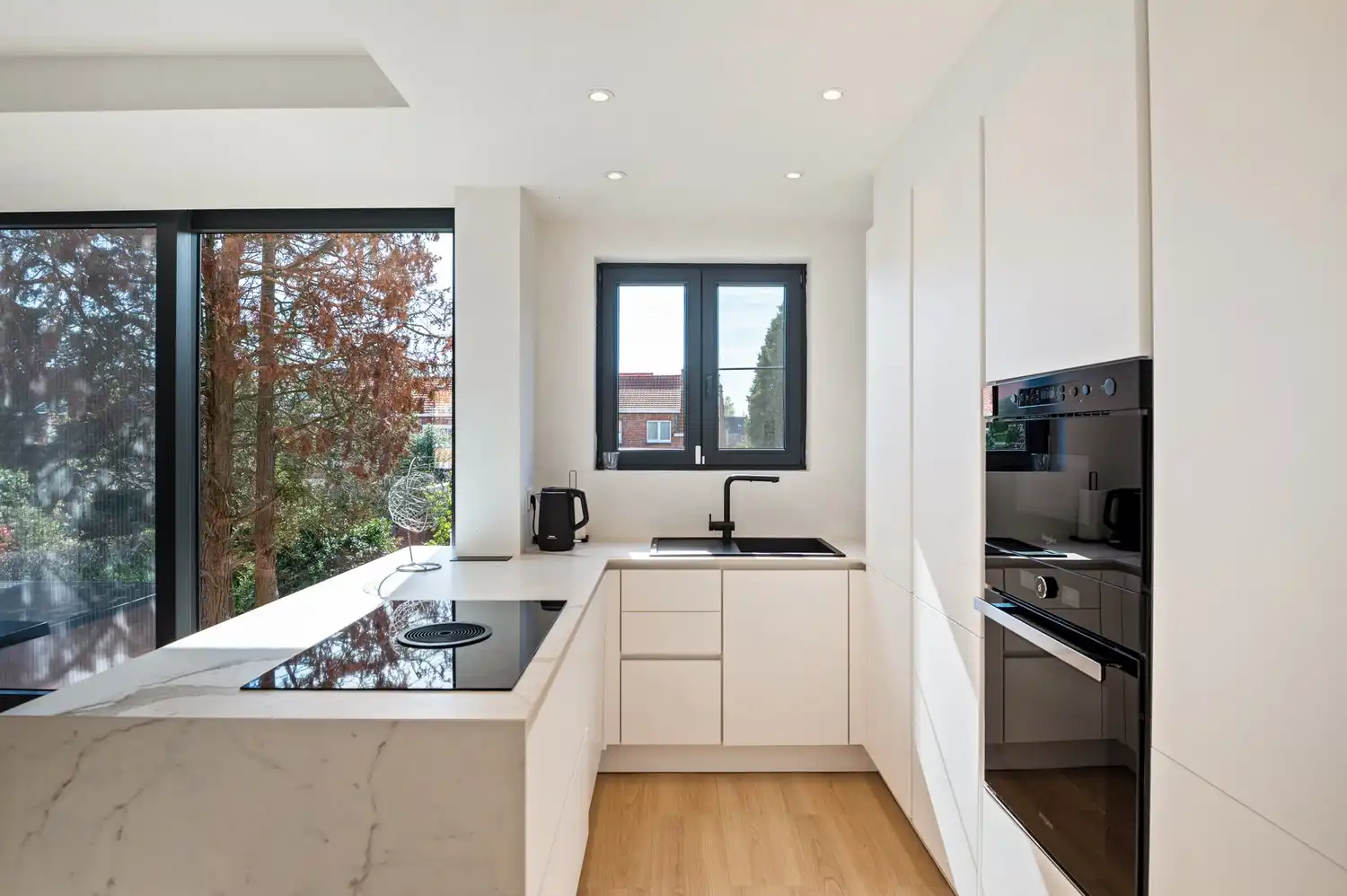 Recent gerenoveerde woning met 3 slaapkamers en zonnige tuin in Hoevenen foto 10