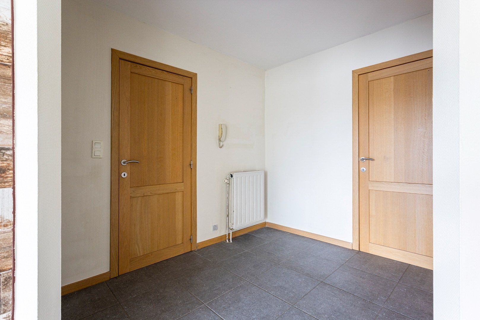 Instapklaar 2 slaapkamer appartement op centrale locatie.  foto 8