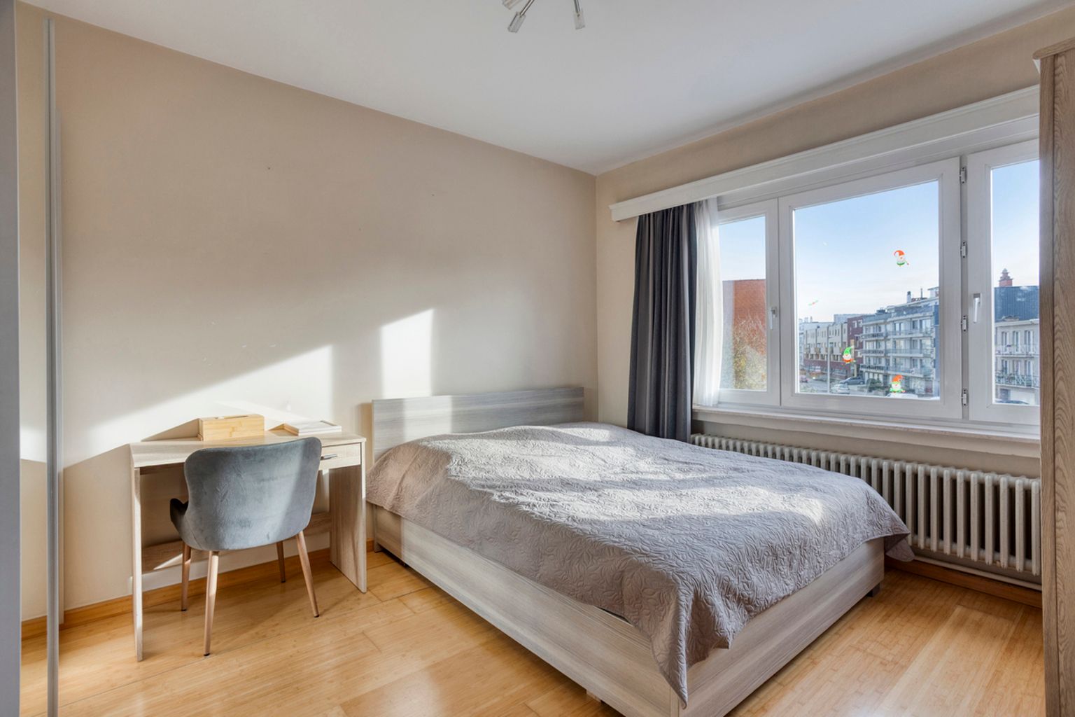 Gerenoveerde bel-étage woning met garage foto 23