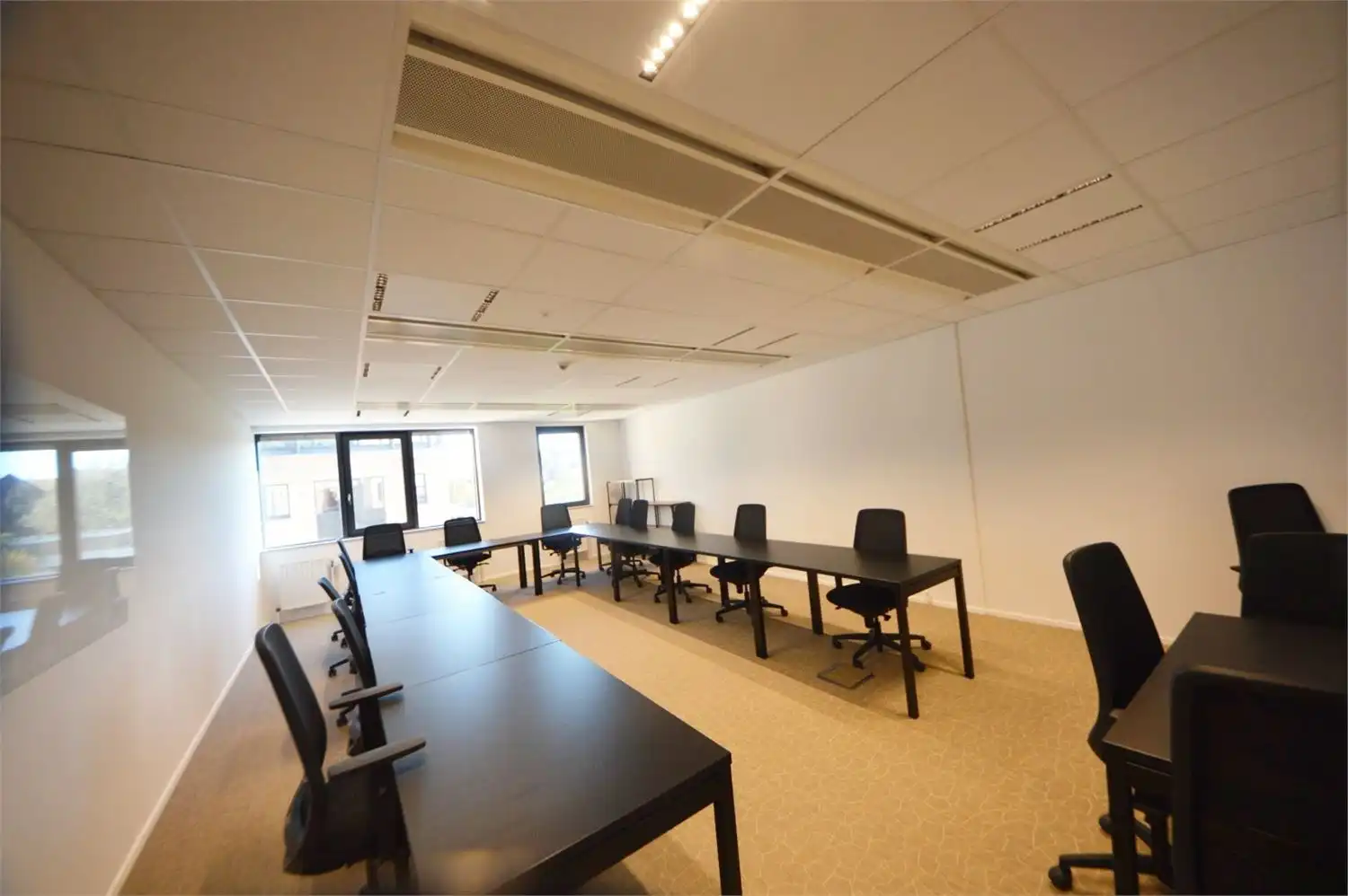 Bureaux prêts à emménager dans un immeuble moderne au 4e étage foto 7