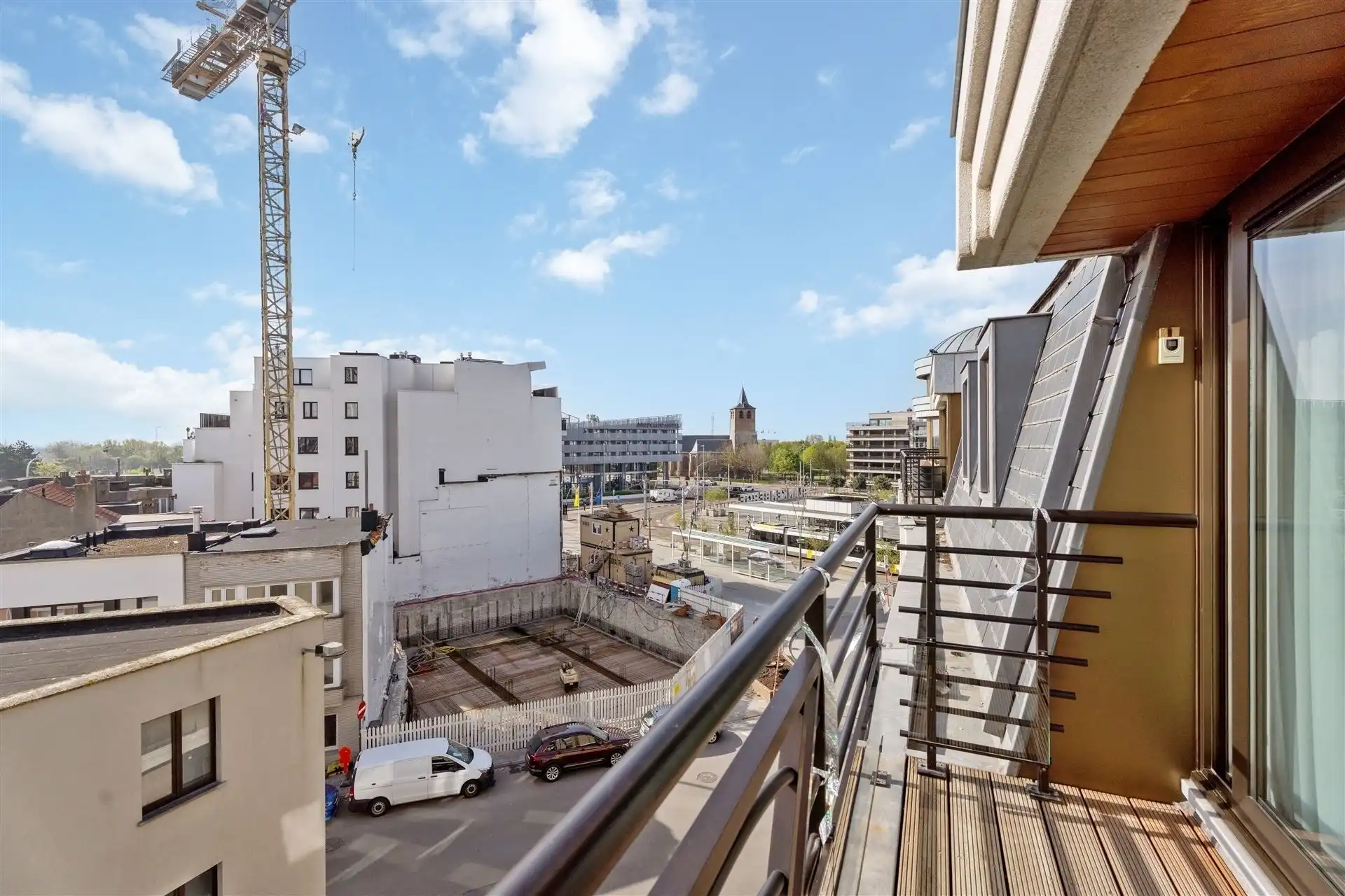 CENTRALE LIGGING / STAANPLAATS foto 10