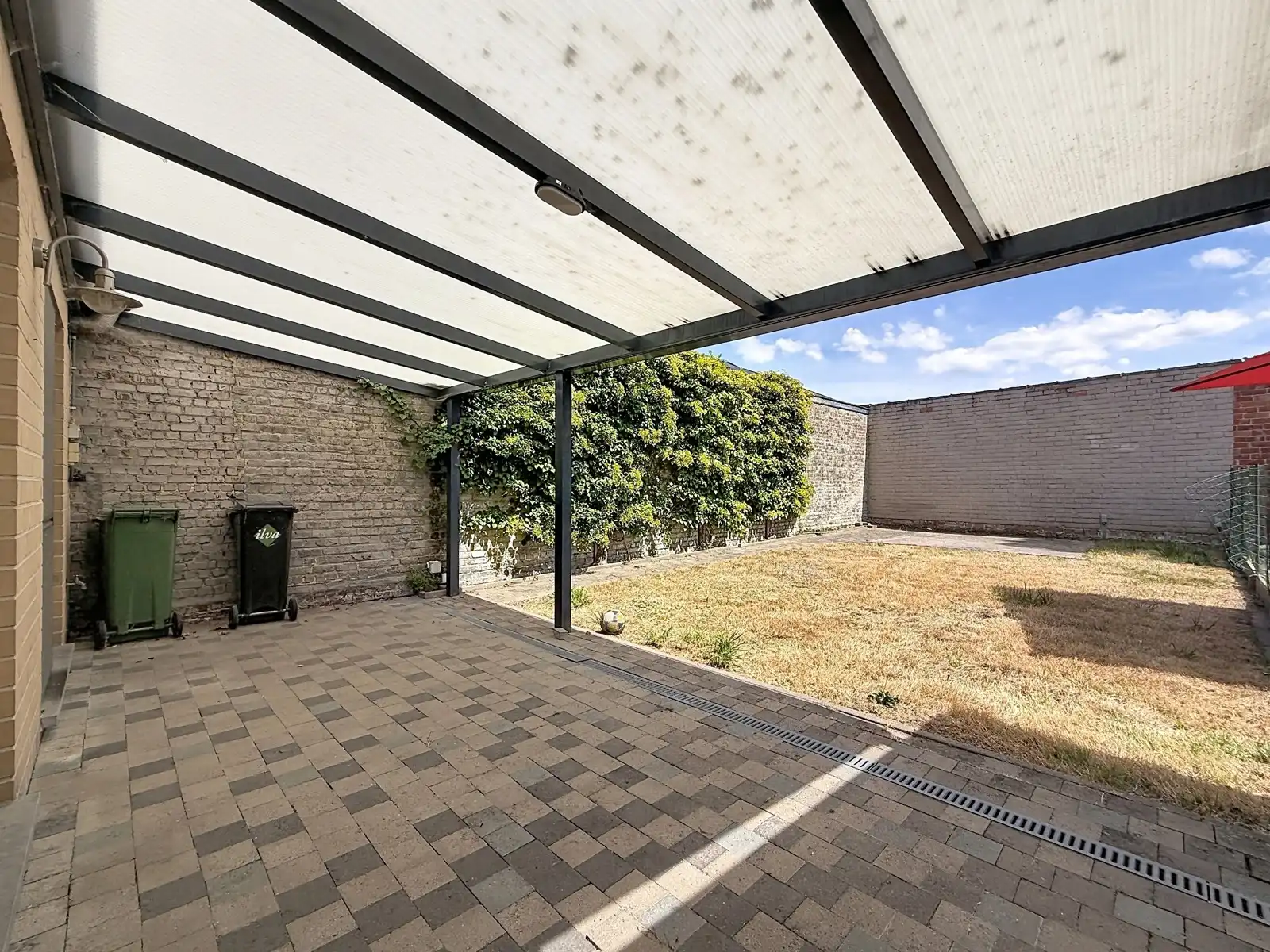 Instapklare Woning Met 3 SLPK, Garage én Tuin! foto 15