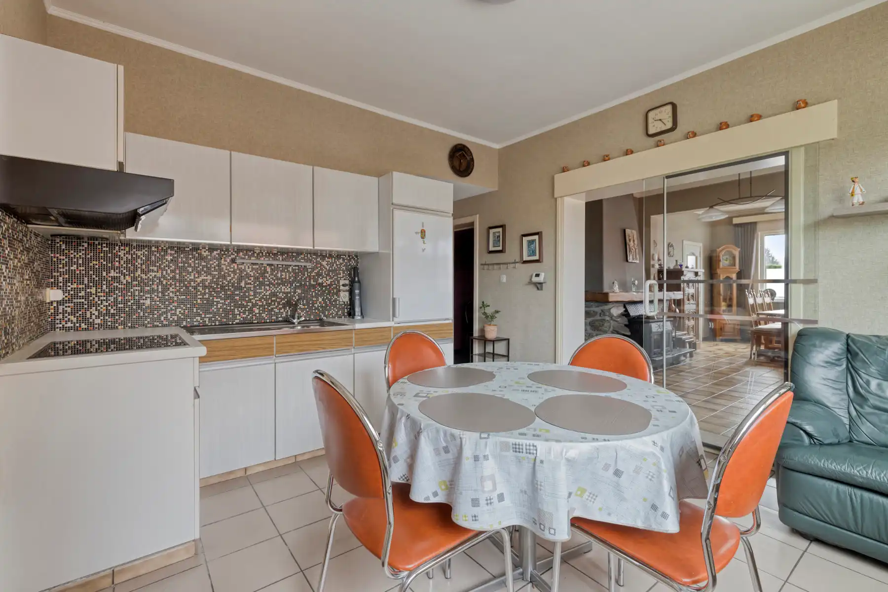 Solide 3-gevelwoning op centrale ligging foto 9