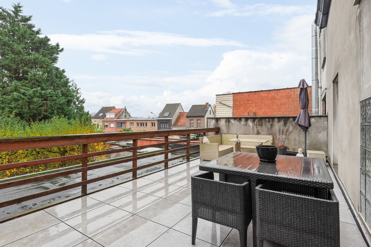 Opbrengsteigendom (praktijk + 2 appartementen) in Wijnegem centrum te koop! foto 17