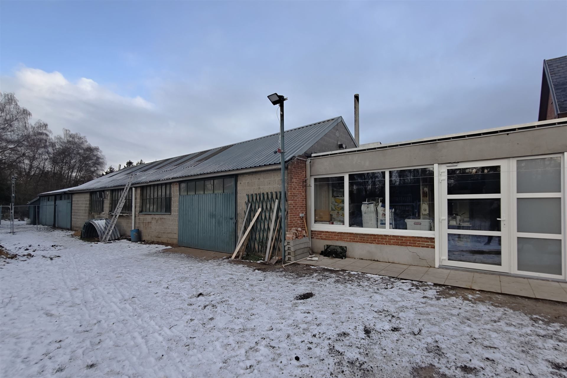 Unieke deels gerenoveerde woning met loods (205m²) en privaat bos op 24a80ca in het rustige Zelem (Halen) foto 5