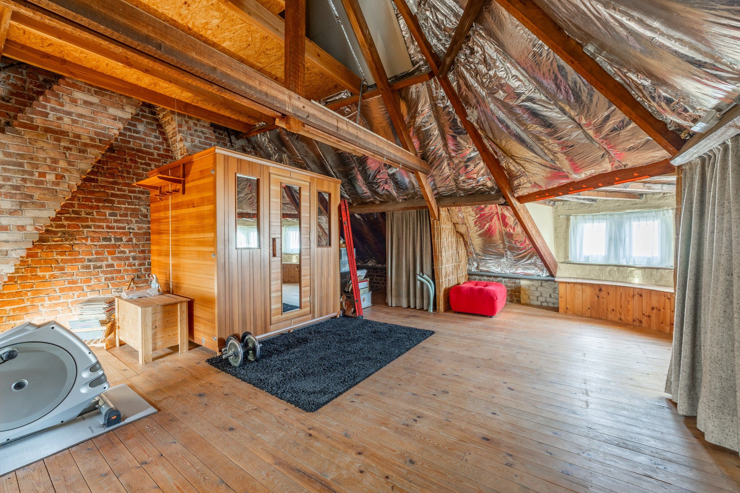 CHARMEVOLLE WONING MET GARAGE  foto 21