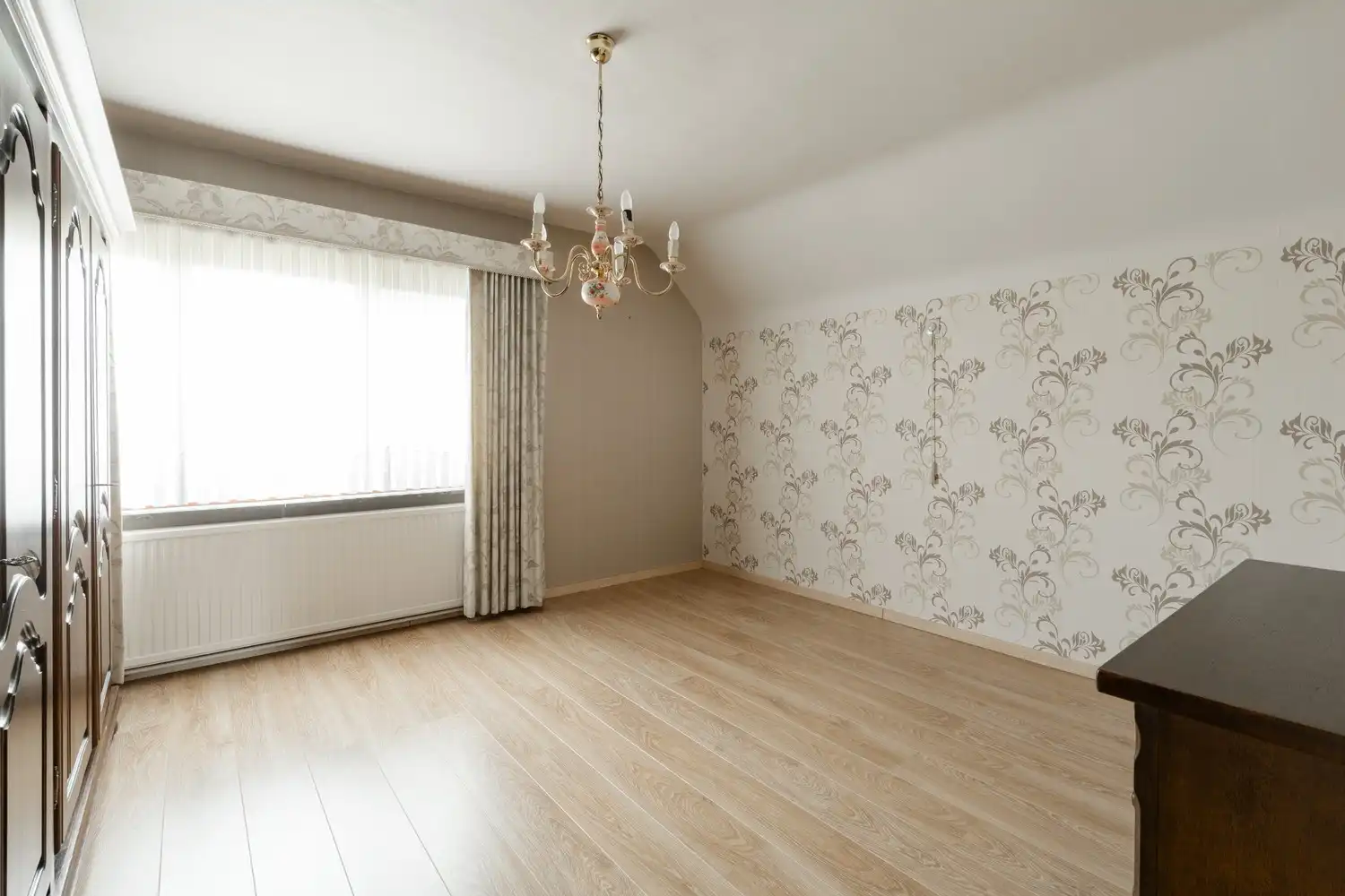 Charmante op te frissen woning van 187 m² op een toplocatie in Pelt! foto 29