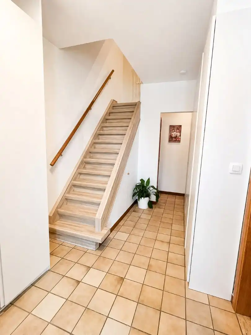 Gerenoveerde halfopen bebouwing met 4 slaapkamers, bureau, tuin en garage in Brasschaat foto 14