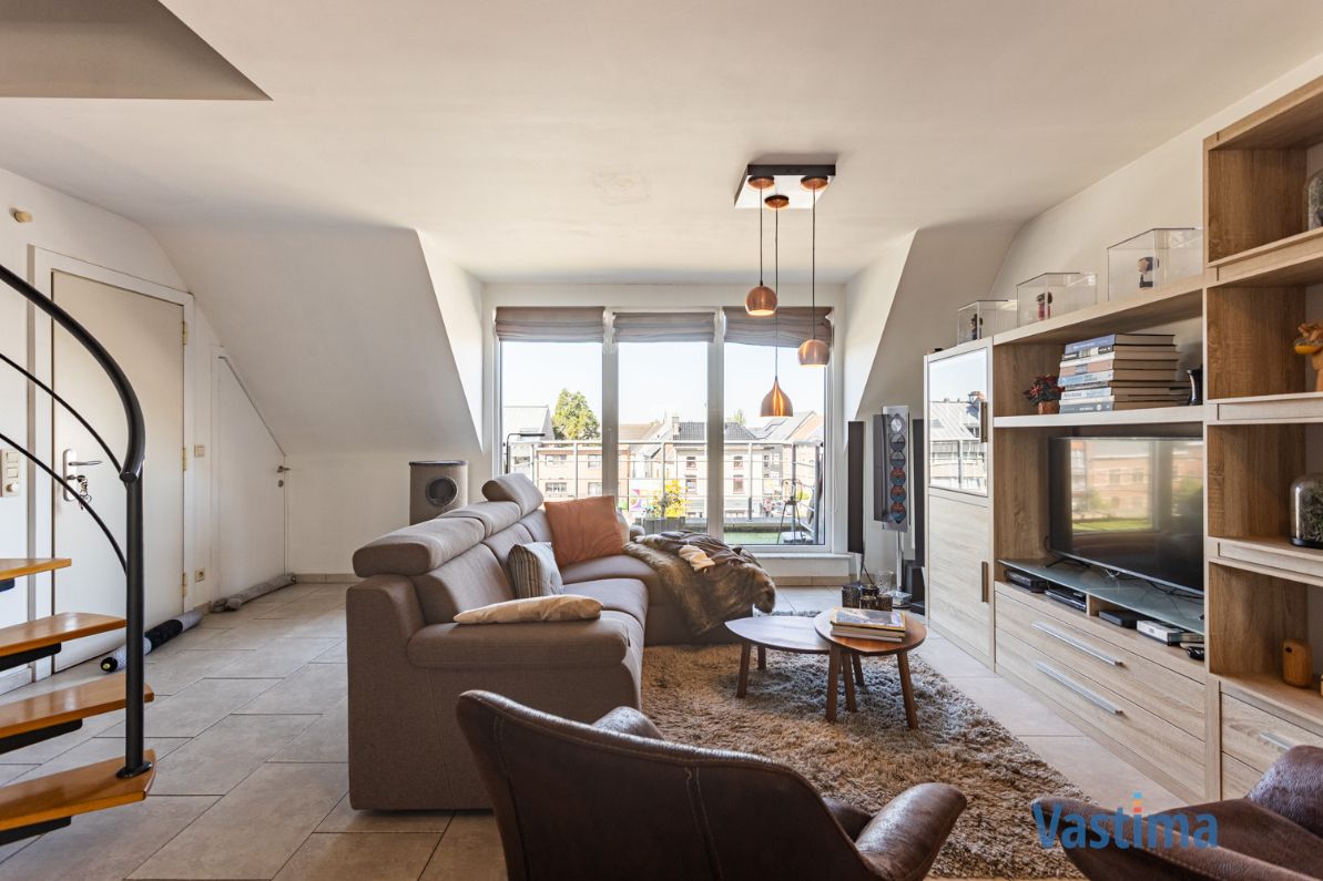 Licht, Ruimte & Locatie – Instapklaar Duplexappartement met parking foto {{pictureIndex}}